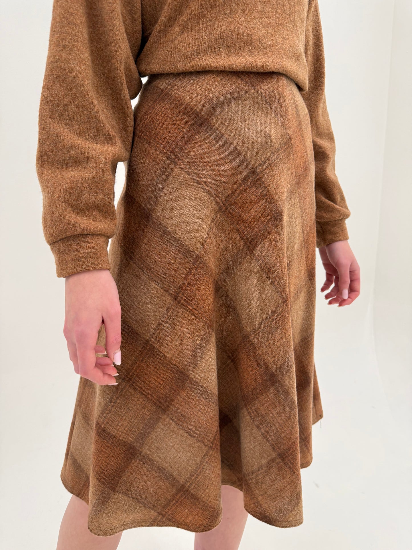 Fustă caramel din lana extrafina în bie și carouri