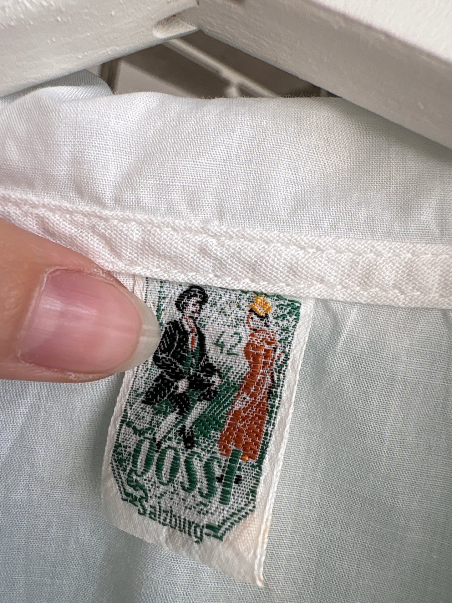 Cămașa vintage din bumbac premium cu mânecuțe ușor bufante și broderie anglaise