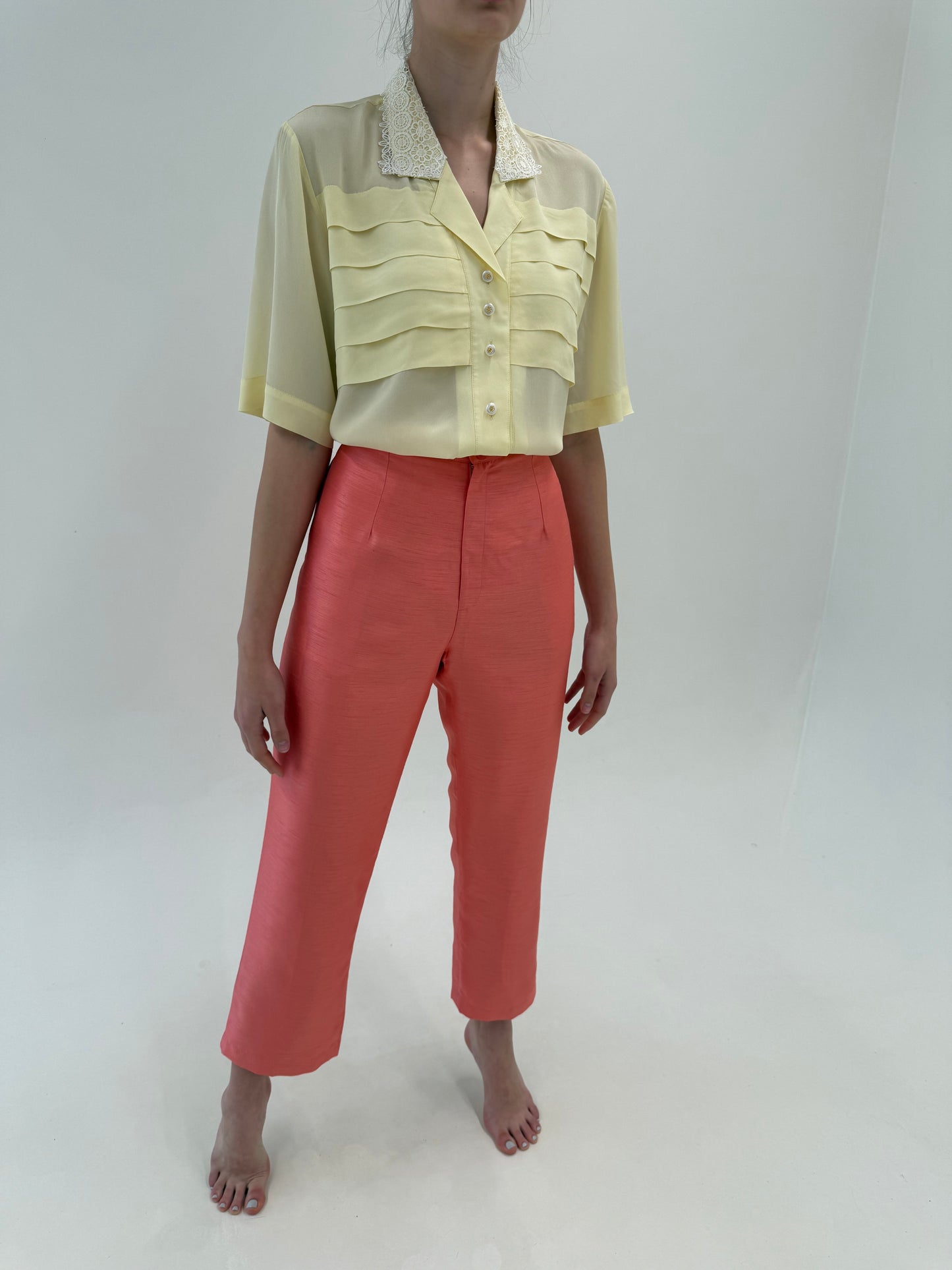 Costum cu broderie 3D din panza de mătase naturală salmon pink