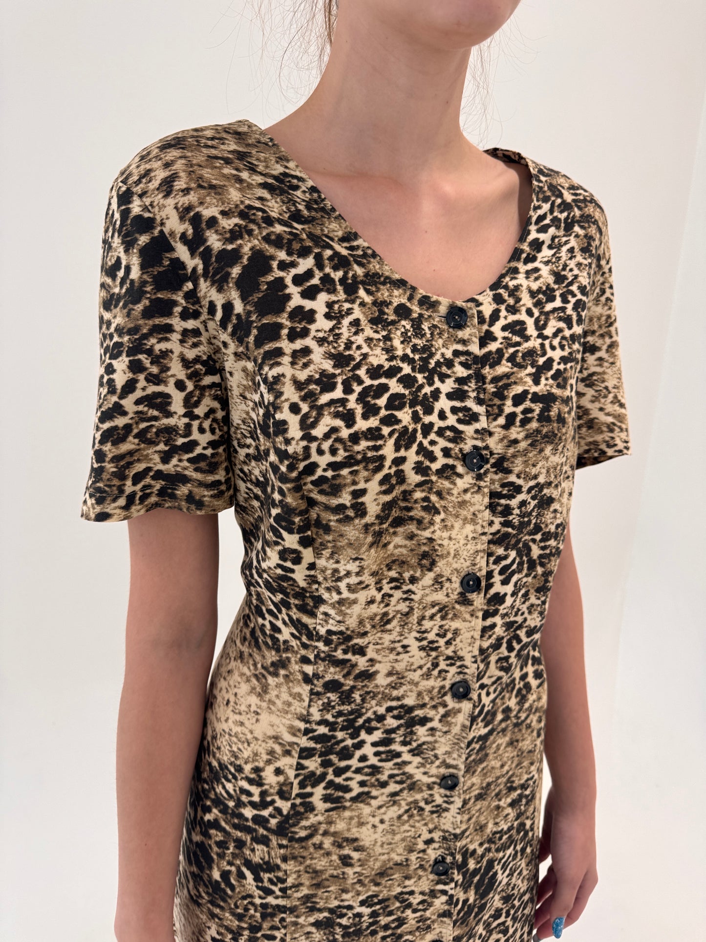 Rochie vintage maxi animal print vaporoasă cu talie reglabilă la spate