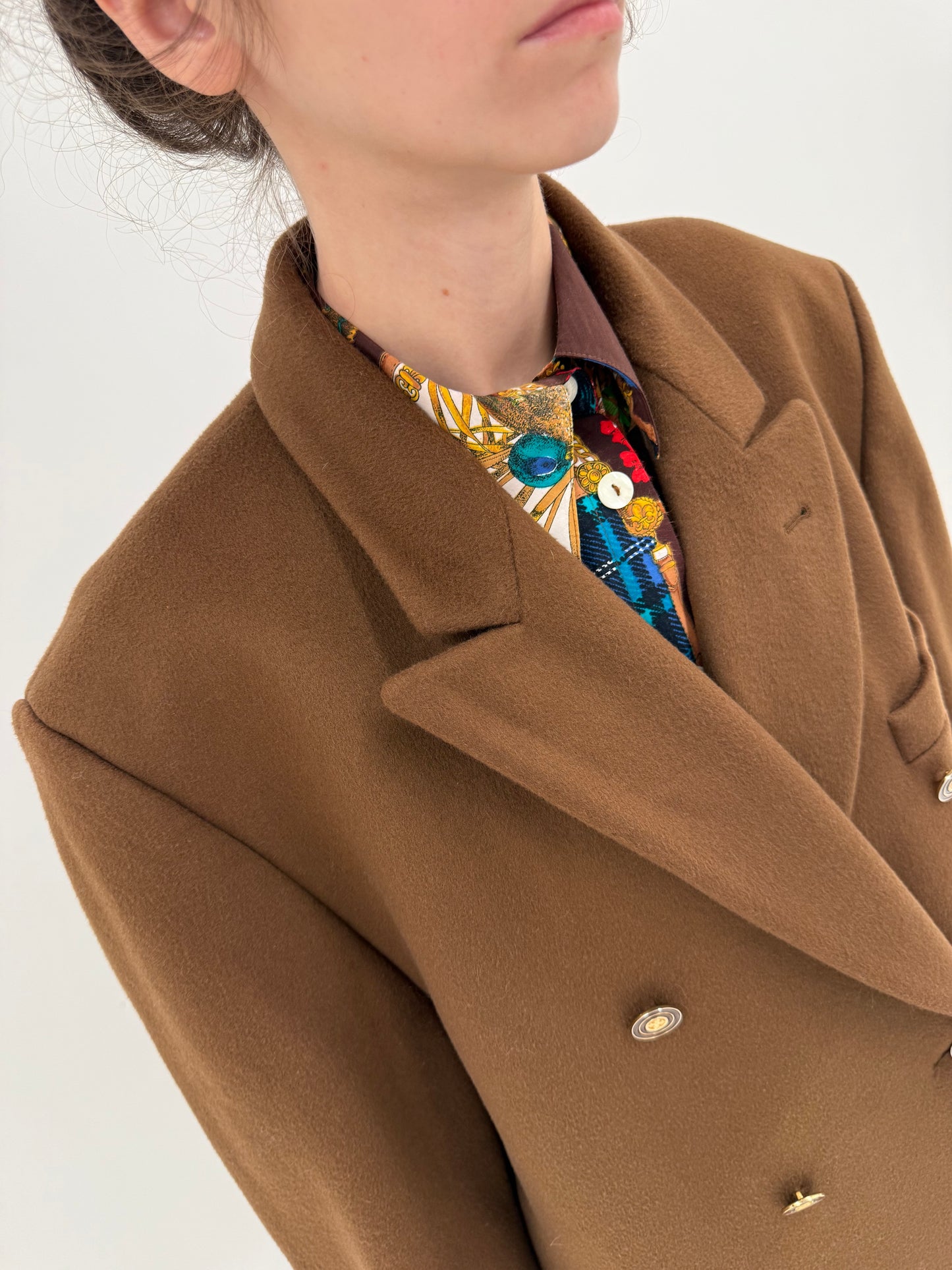 Palton caramel brown cu închidere dublă din stofă de lana extrafina