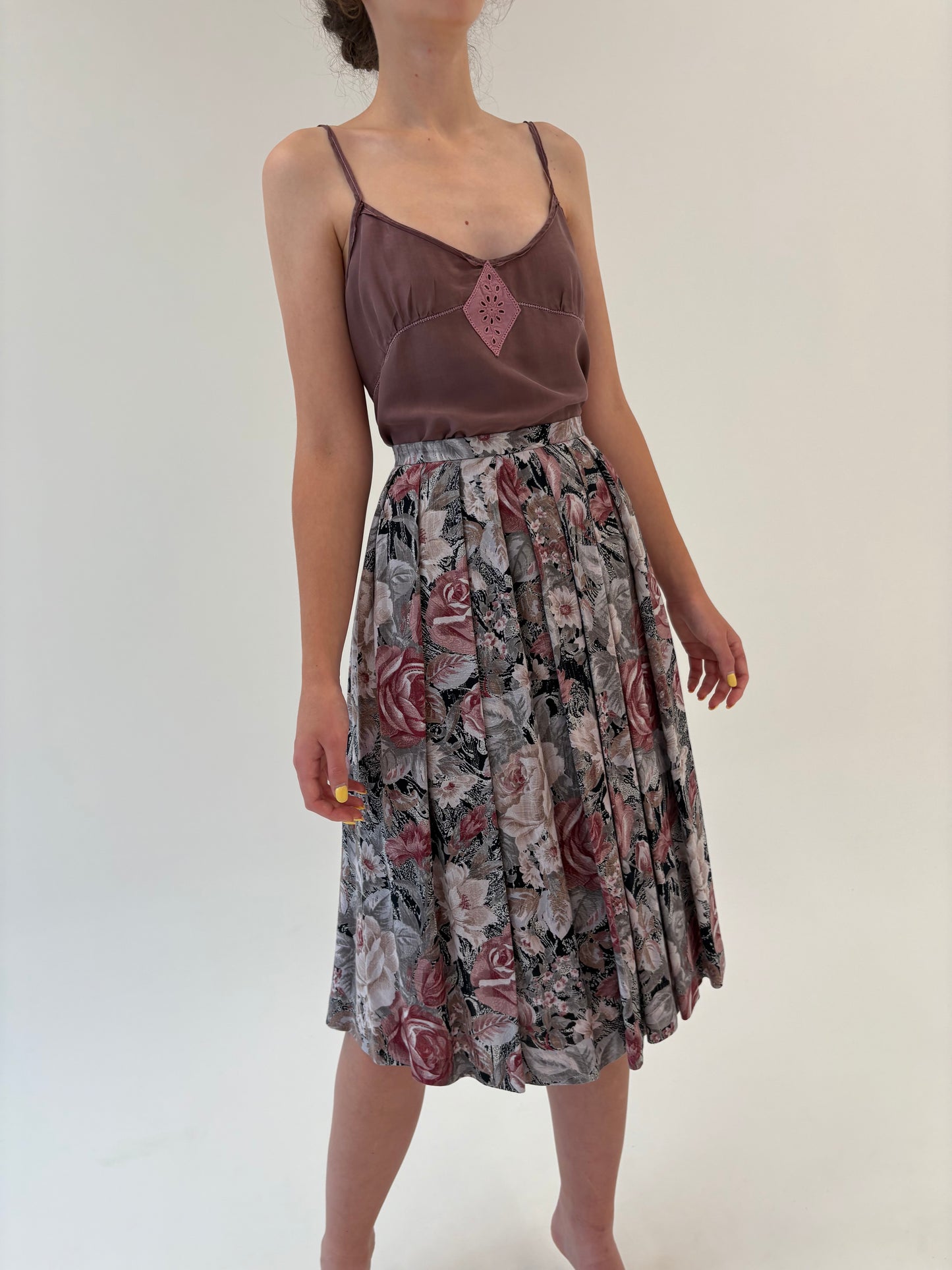 Fustă vinatge cu print floral superb old rose pink și talie ultra înaltă