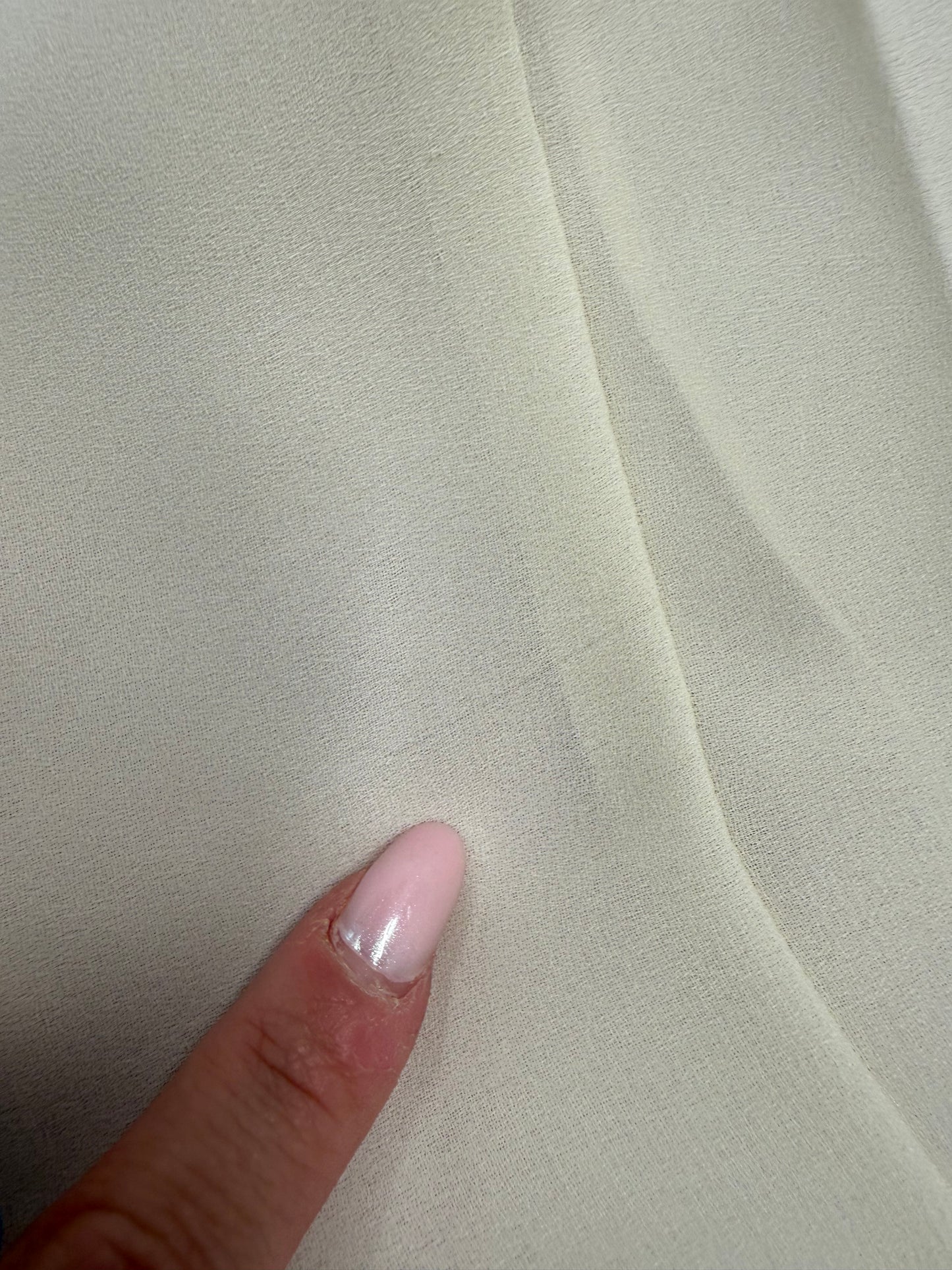Rochie plisată Moschino off white din triplu voal de la zi la seară midi