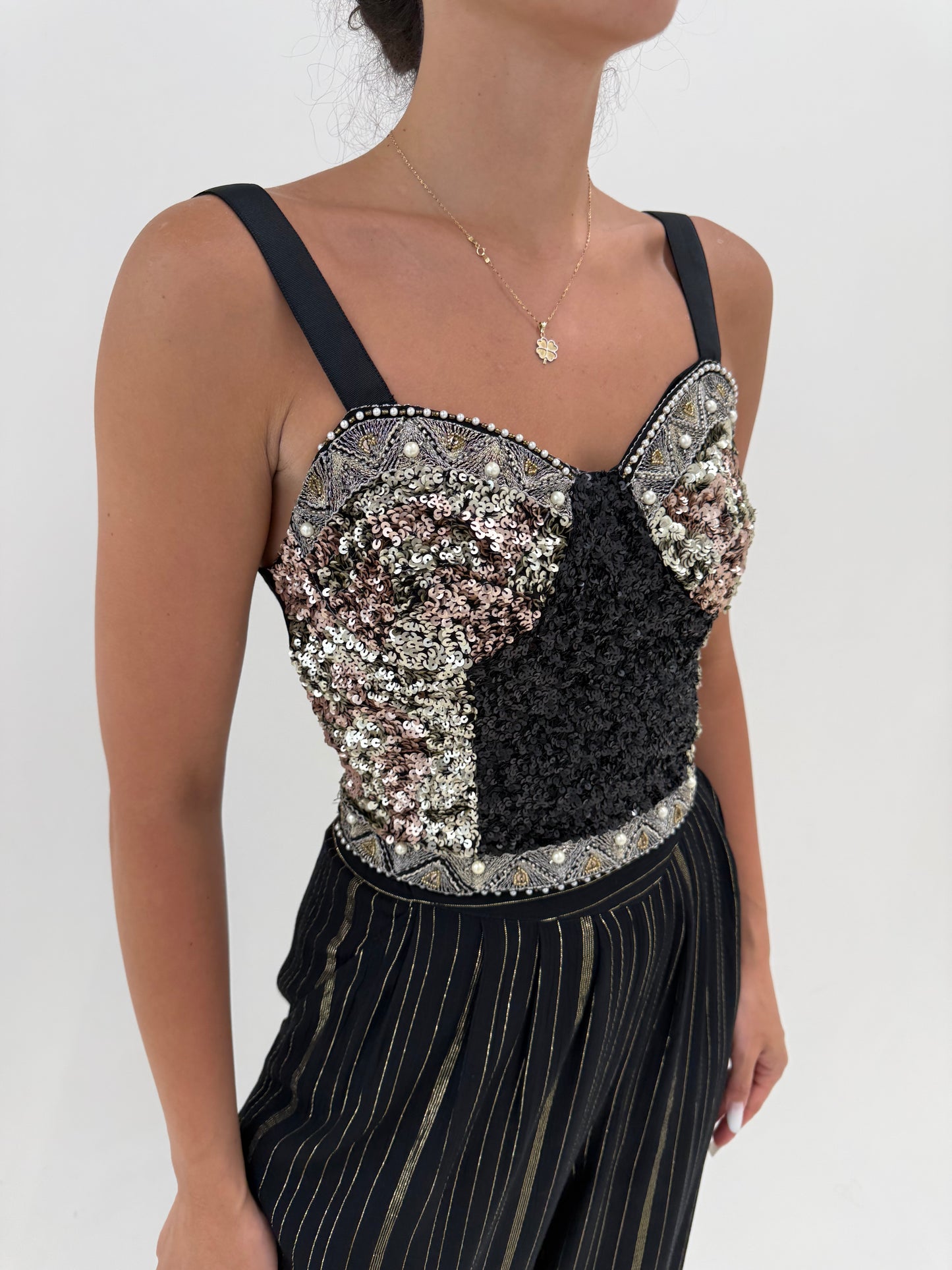 Corset modelator pe bază de bumbac cu aplicații paiete în nuanțe metalice
