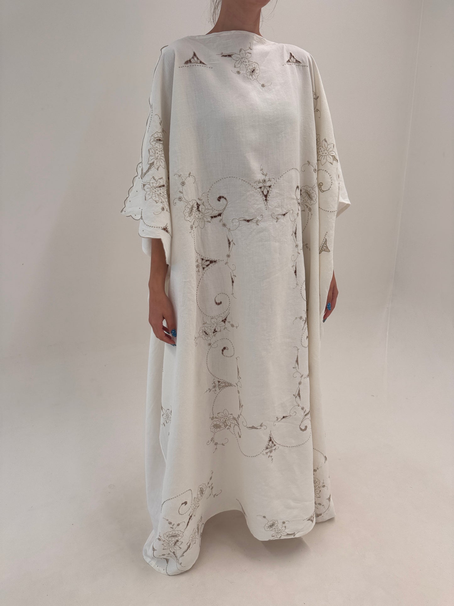 Kaftan bijuterie din in excepțional cu broderie manuală