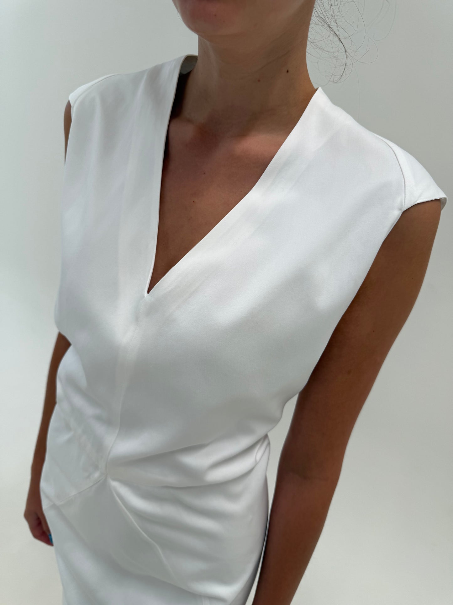 Rochie Escada în croi minimalist din poplin excepțional de bumbac