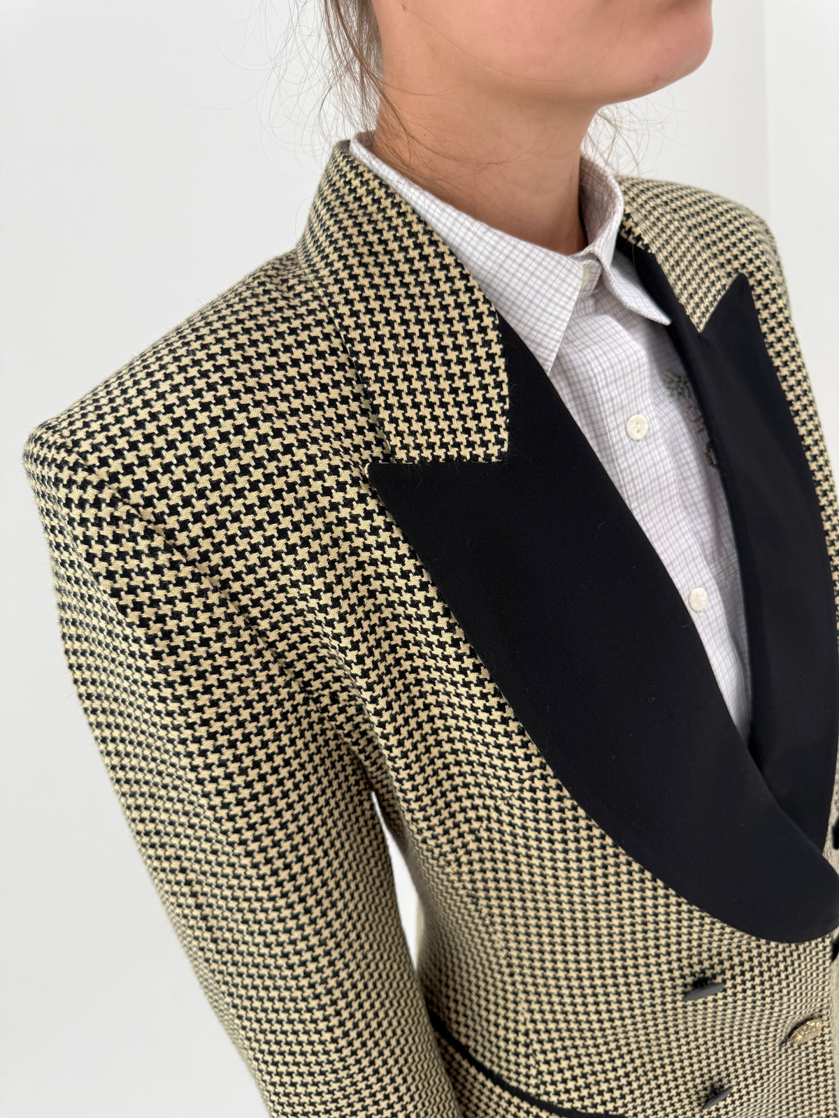 Sacou excepțional pied de coq camel cu negru cu revere late din tweed de lana