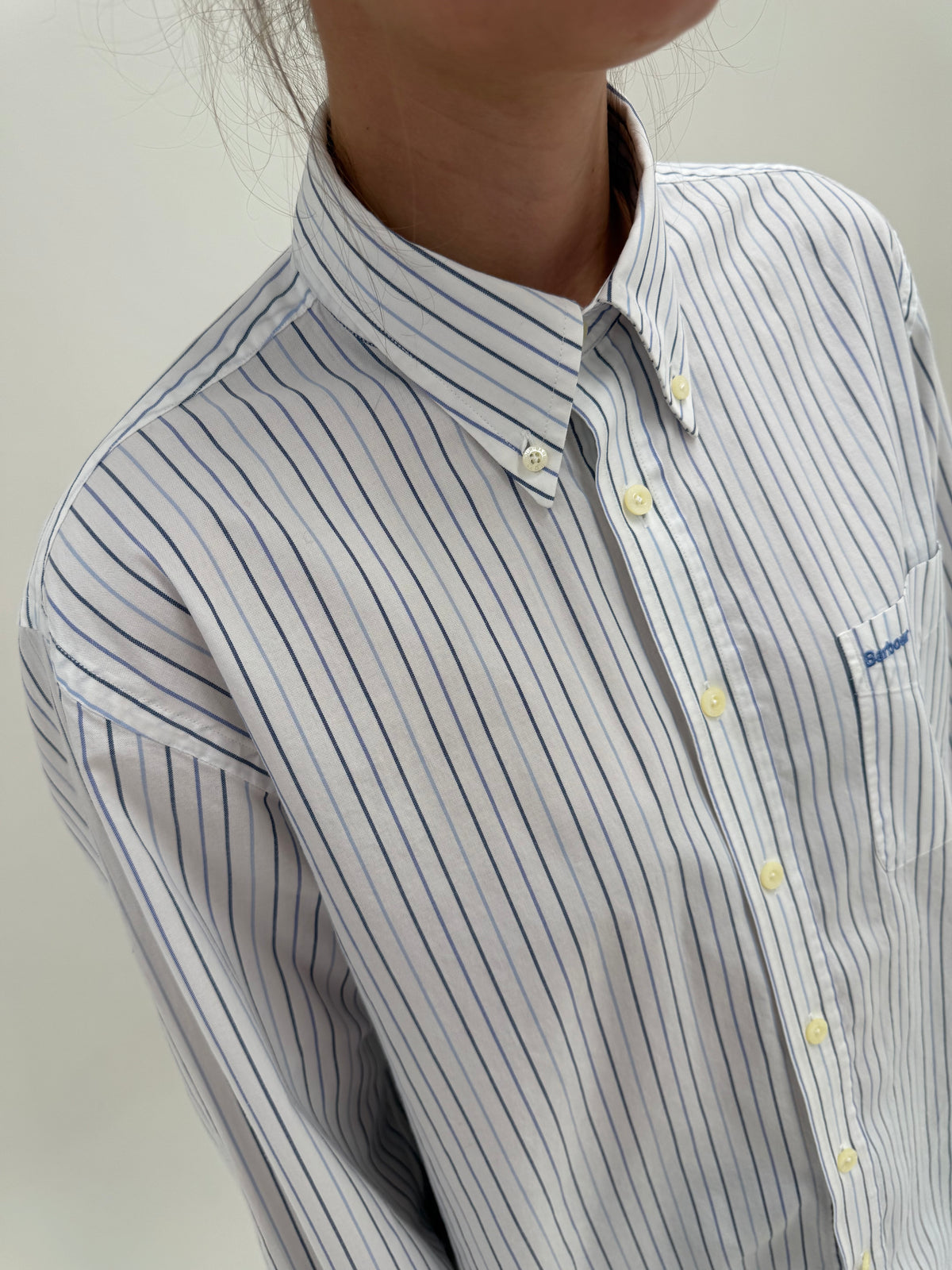Cămașa Barbour în dungi fine verticale din poplin premium de bumbac
