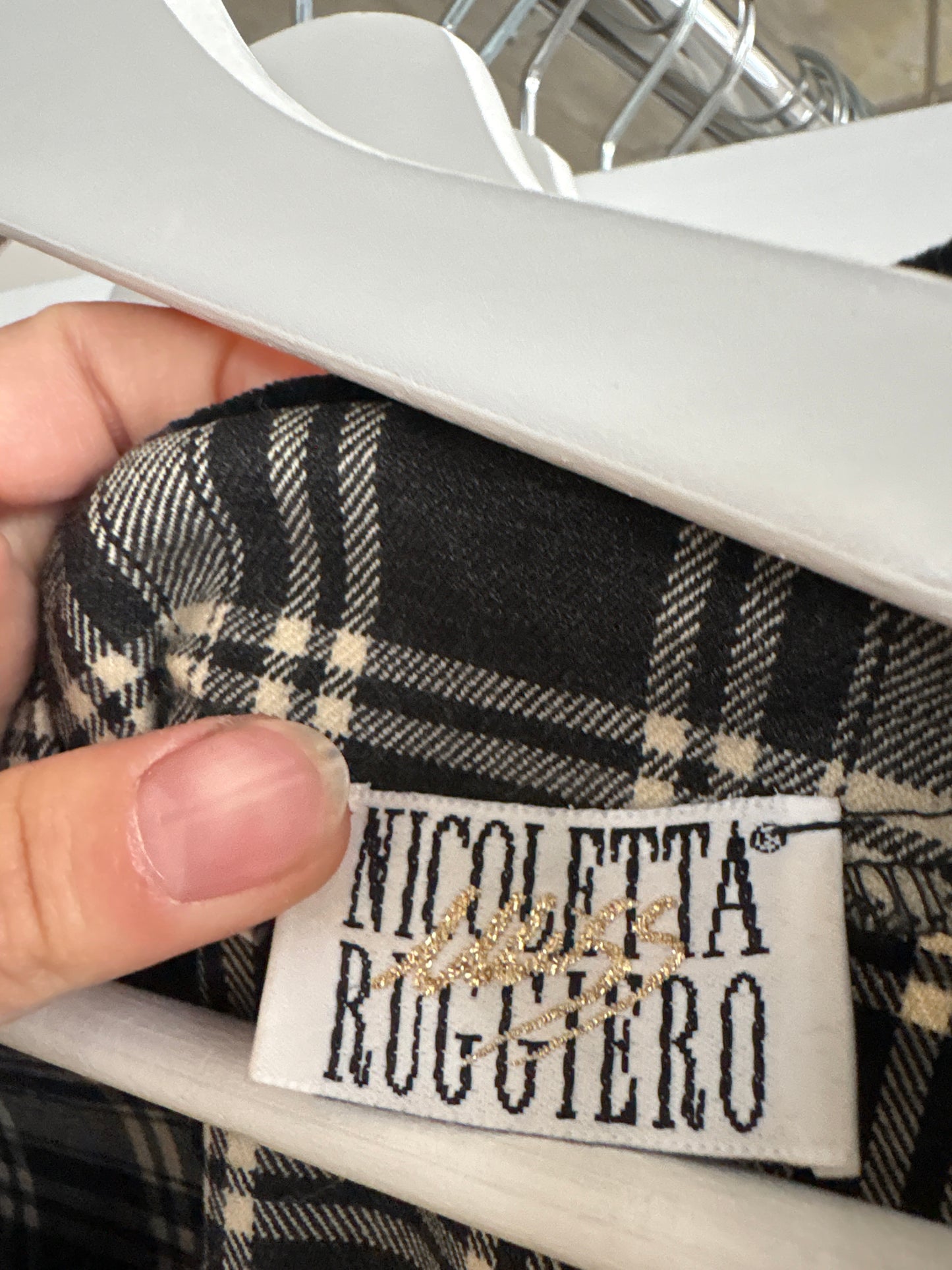 Rochie vintage italiană din lana extrafina virgină cu feronerie aurie