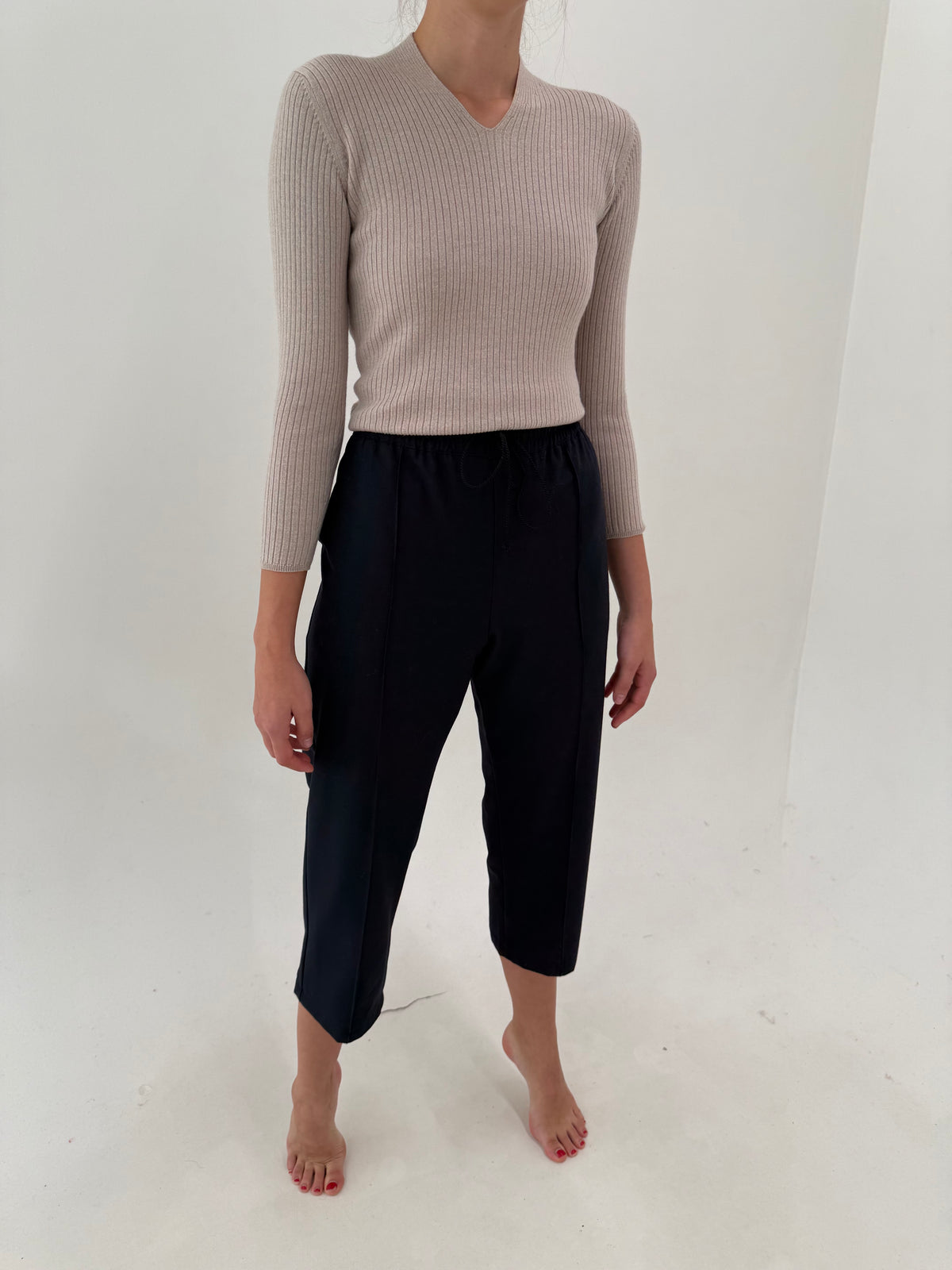 Pantaloni negri petite business casual din stofita extrafina de lana