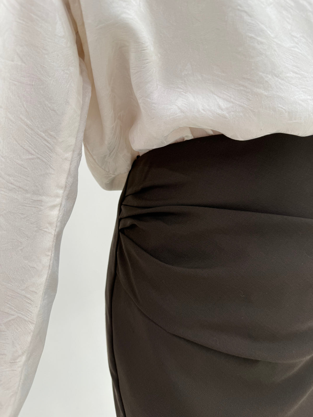 Fustă Max Mara creion dark brown creion cu talie drapata asimetric din lana confort