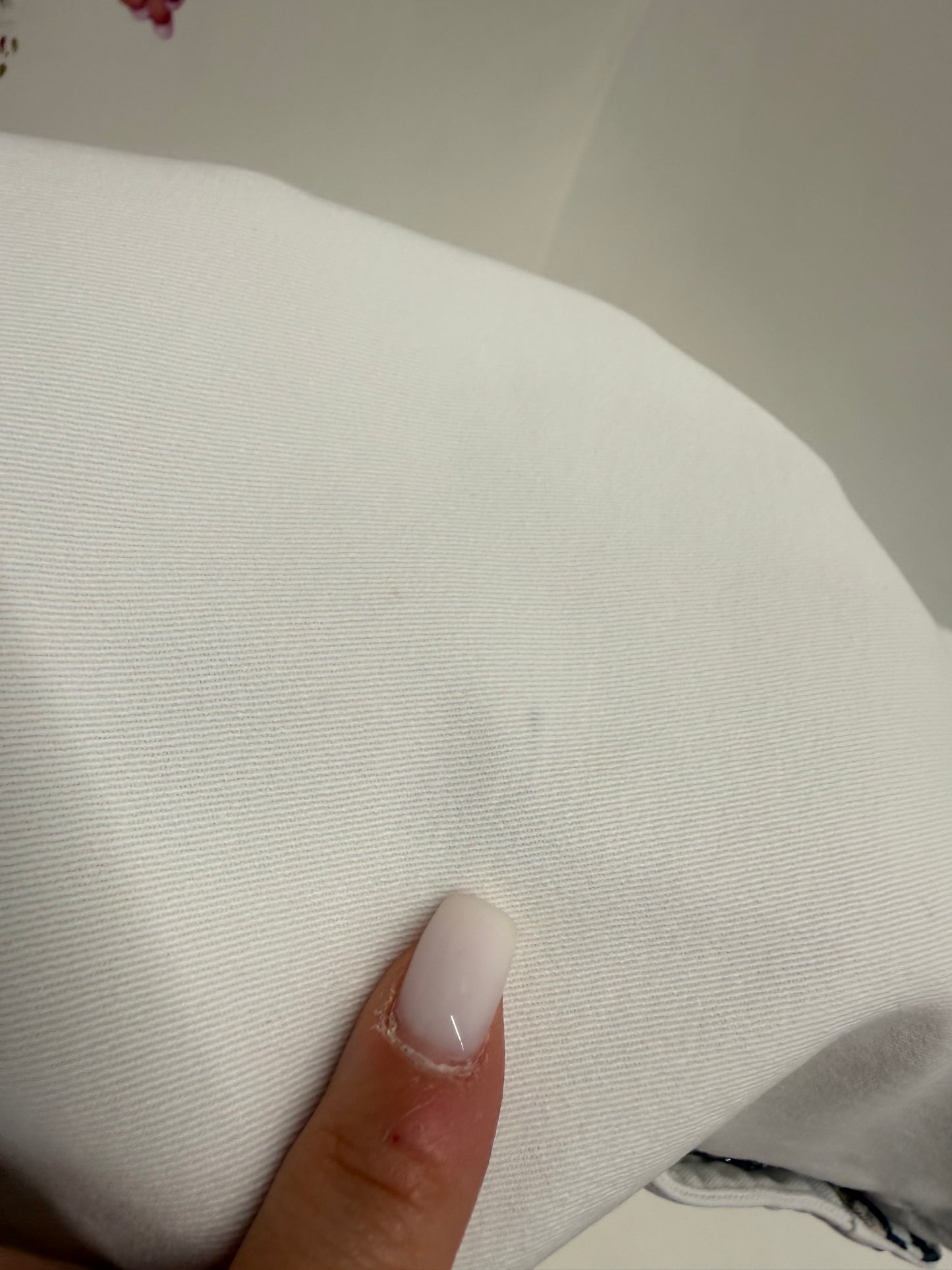 Fustă Burberry din poplin modelator în croi minimalist