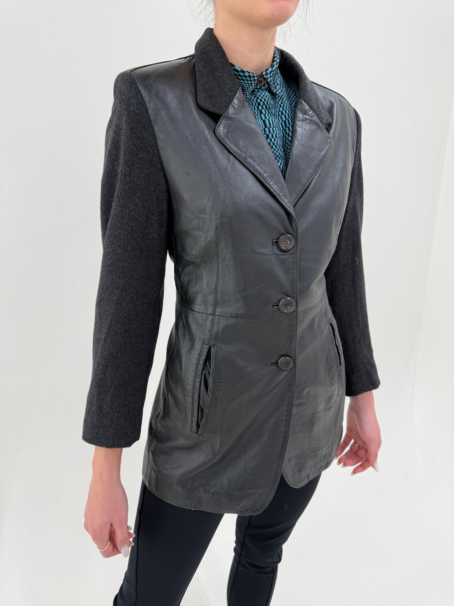 Sacou cambrat Laurel by Escada din piele naturală și lana extrafina