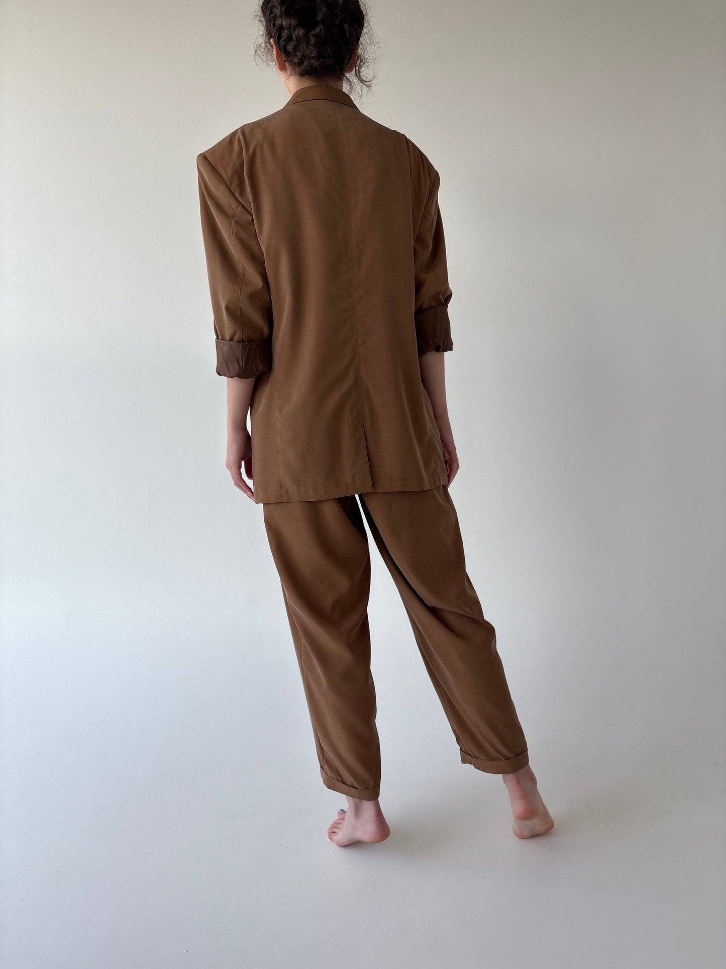 Costum de brand vintage luxury Claude Montana 70% mătase naturală