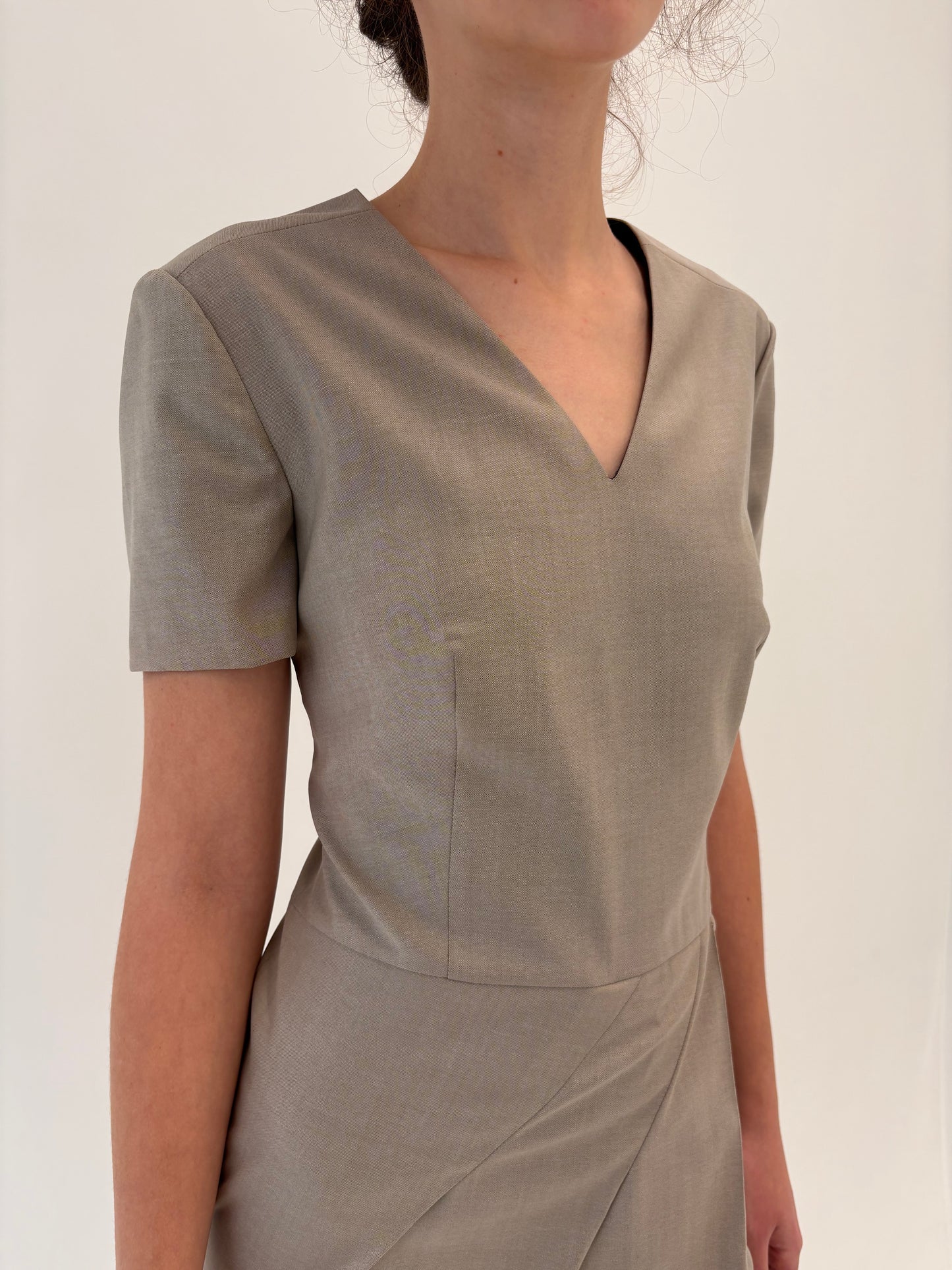 Rochie beige business Hugo Boss din lana extrafina cu fronseuri