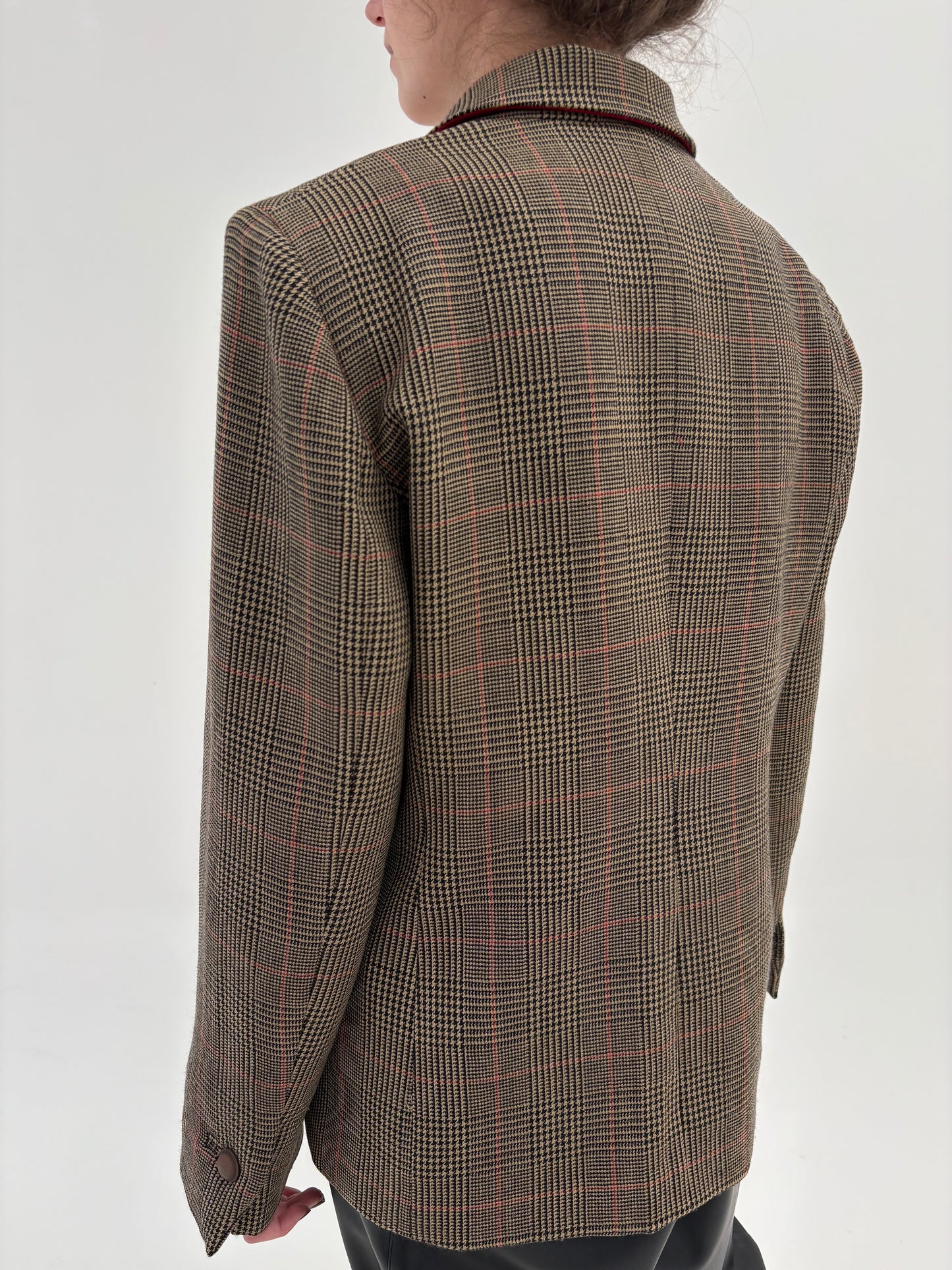 Sacou cambrat camel din lana în carouri pied de coq cu franjuri de cristale