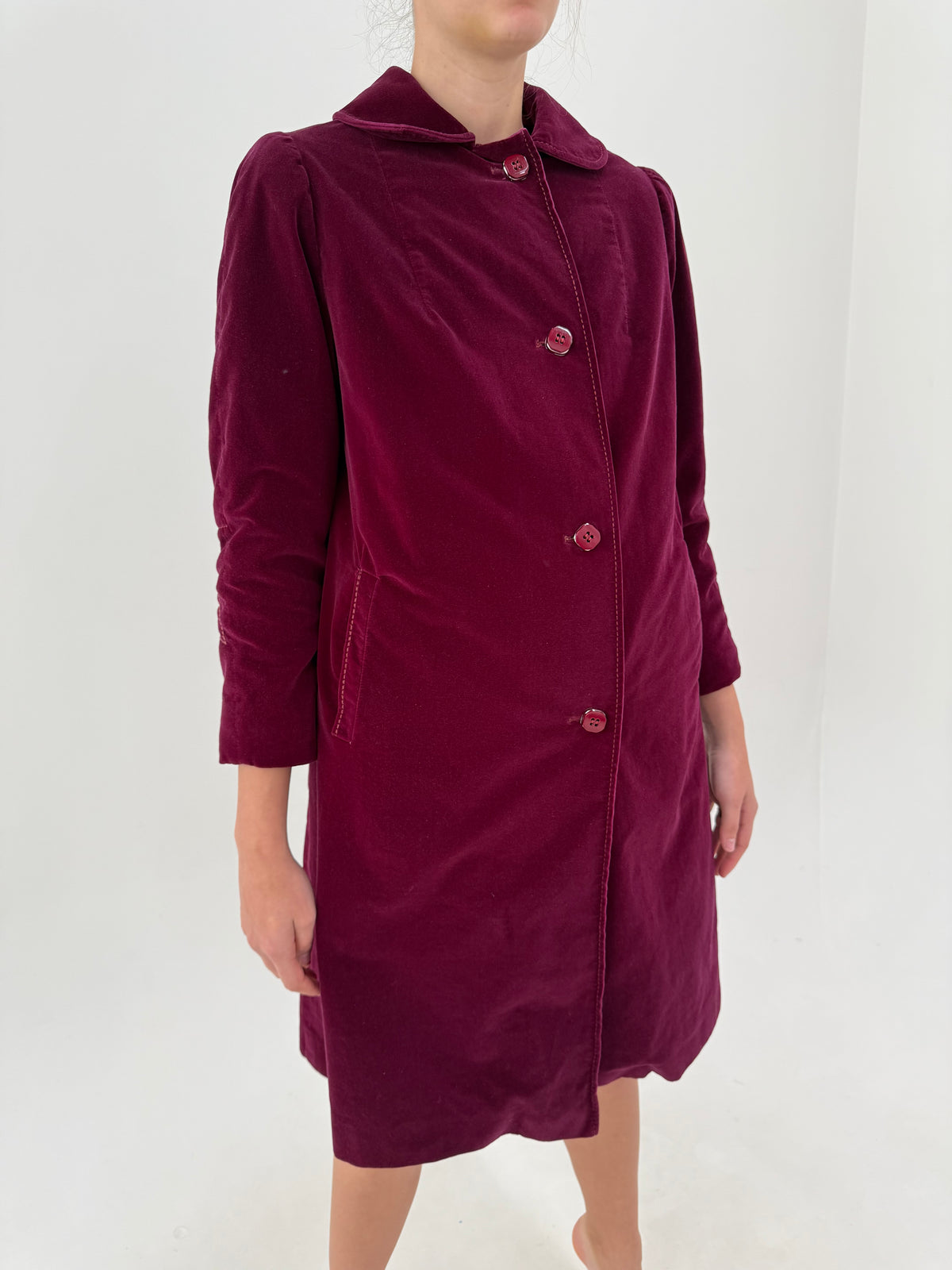 Mantou old vintage anii 60 burgundy din catifea în stil Jackie Keneddy