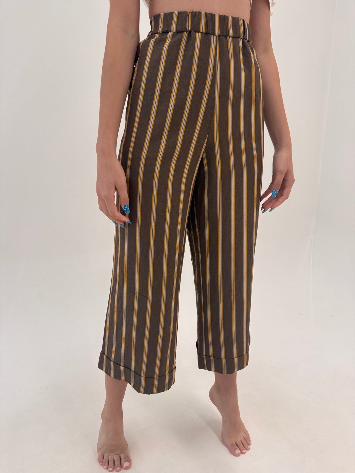 Pantaloni palazzo în dungi verticale din pânză fină cu talie elastică ultra înaltă