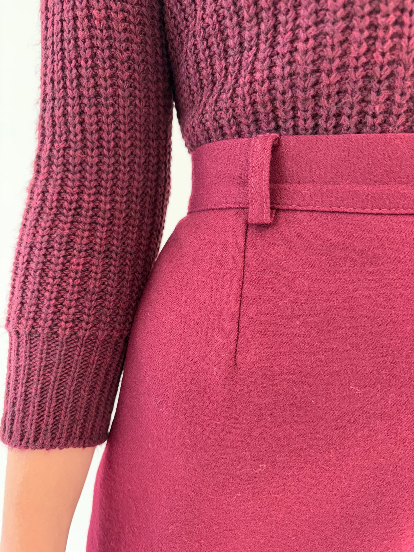 Fustă vintage burgundy cu talie ultra înaltă din stofă de lana merino