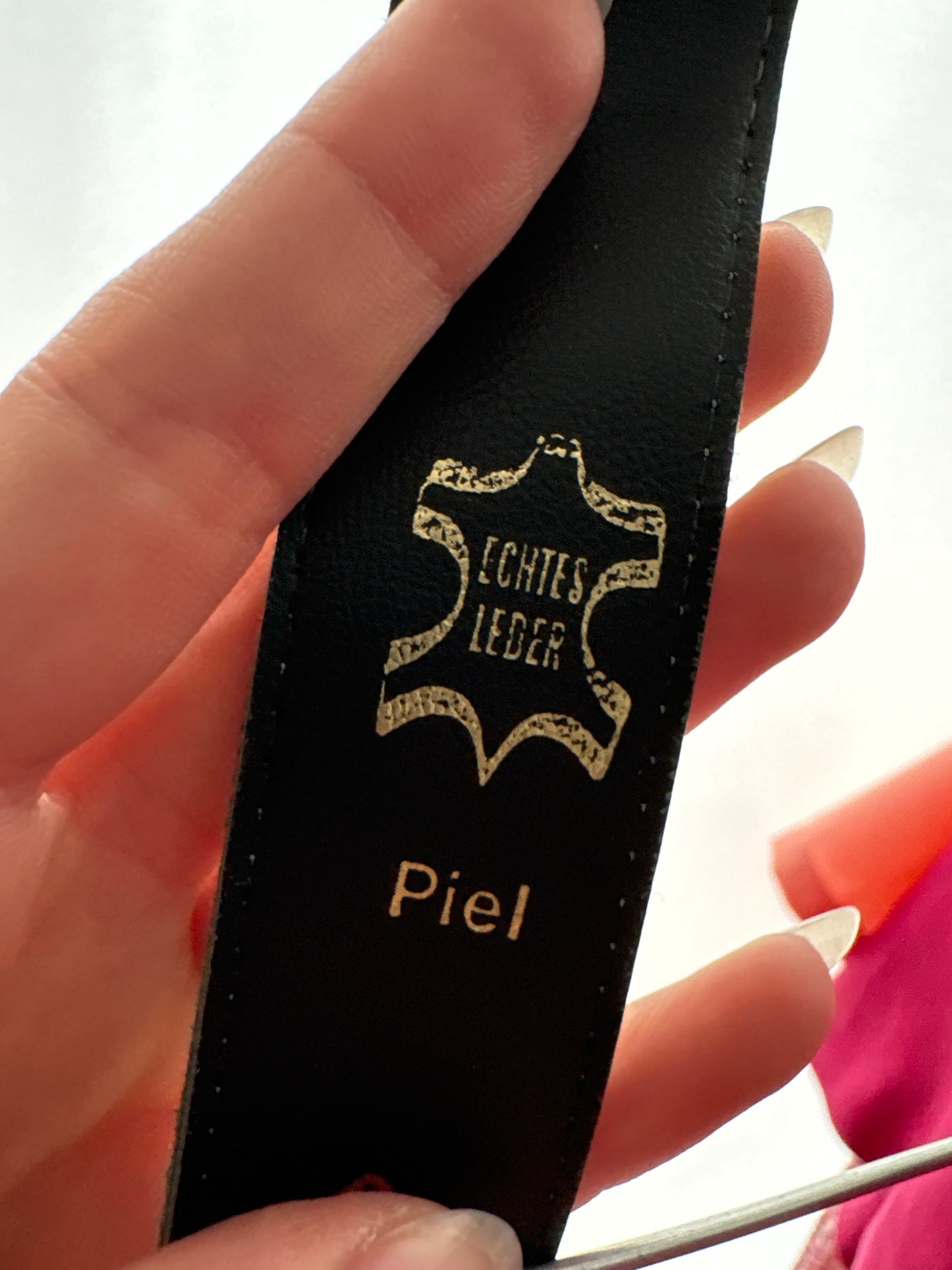 Curea din piele naturală warm gray cu feronerie aurie