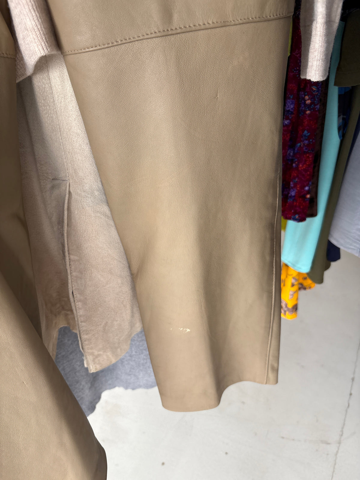 Pantaloni vintage din piele naturală extrem de moale beige