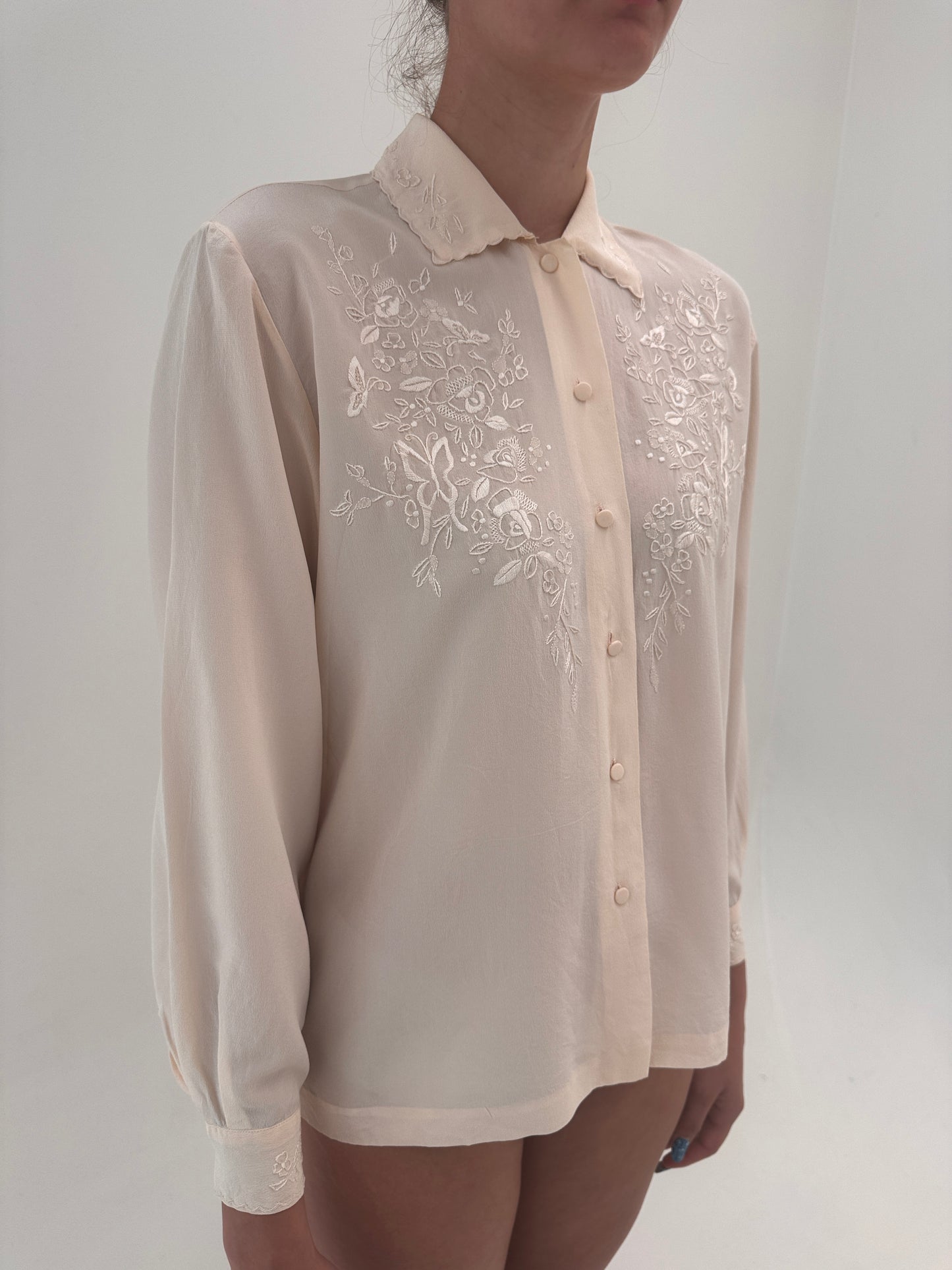 Cămașa bijuterie din mătase naturală cu broderie manuală powder pink