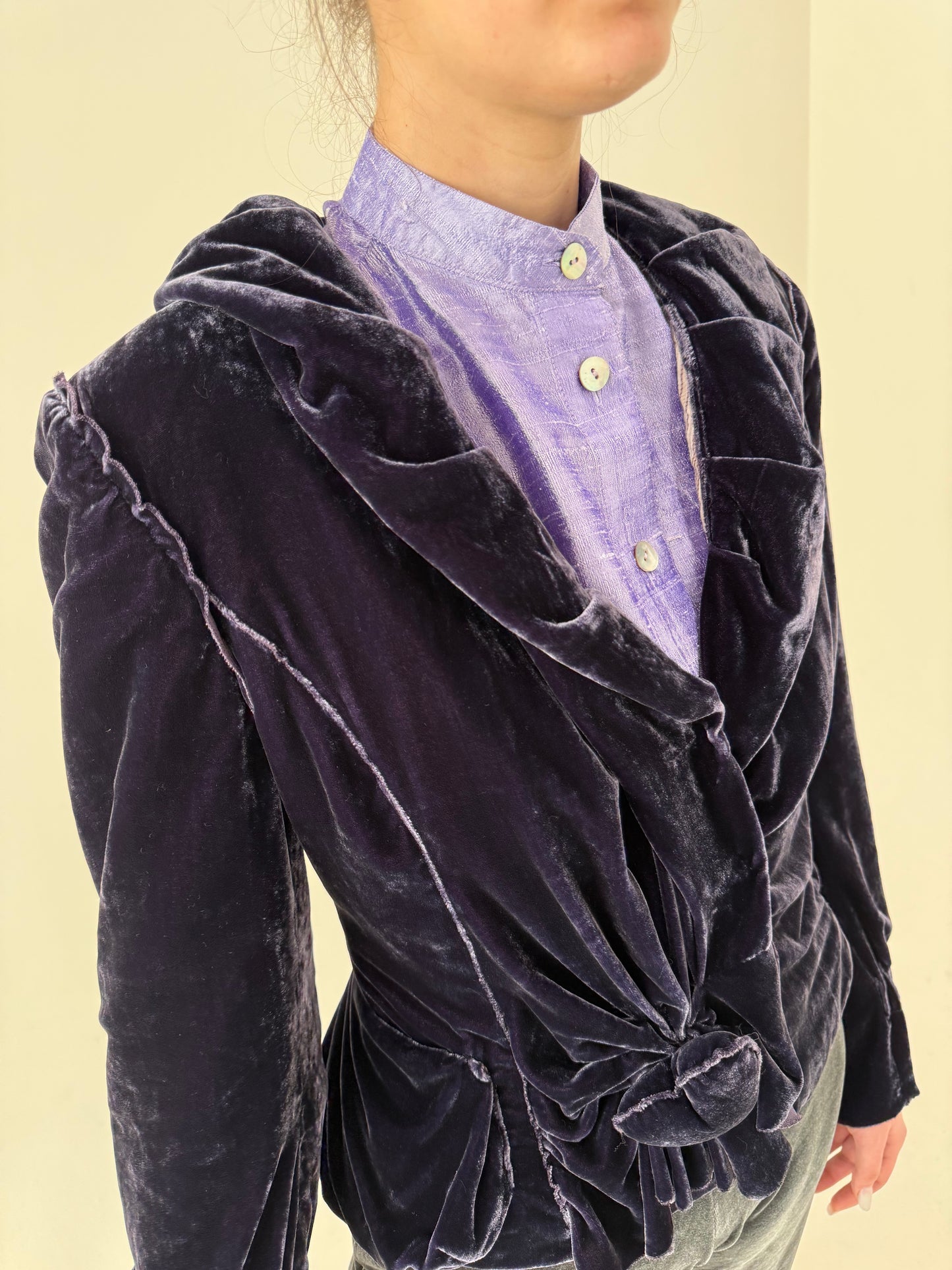 Sacou ultra chic cambrat din catifea cu mătase naturală