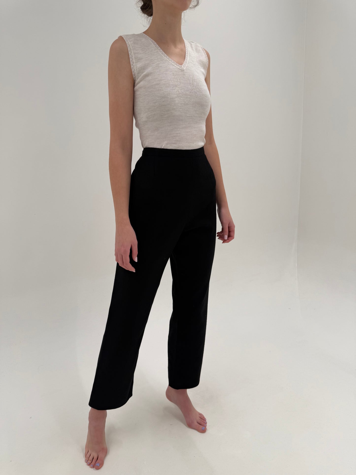 Pantaloni negri țigaretă cu talie ultra înaltă marcată