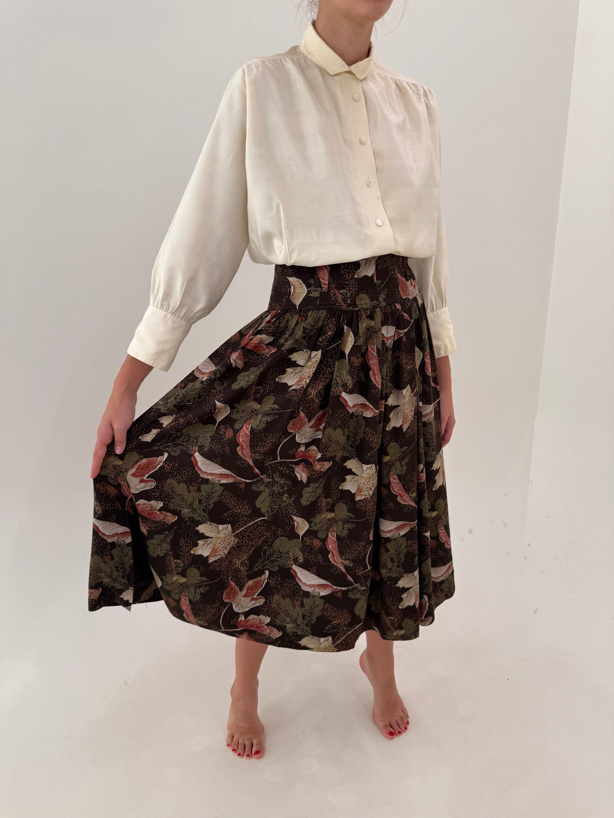 Fustă maxi dark chocolate brown cu print floral în culori superbe