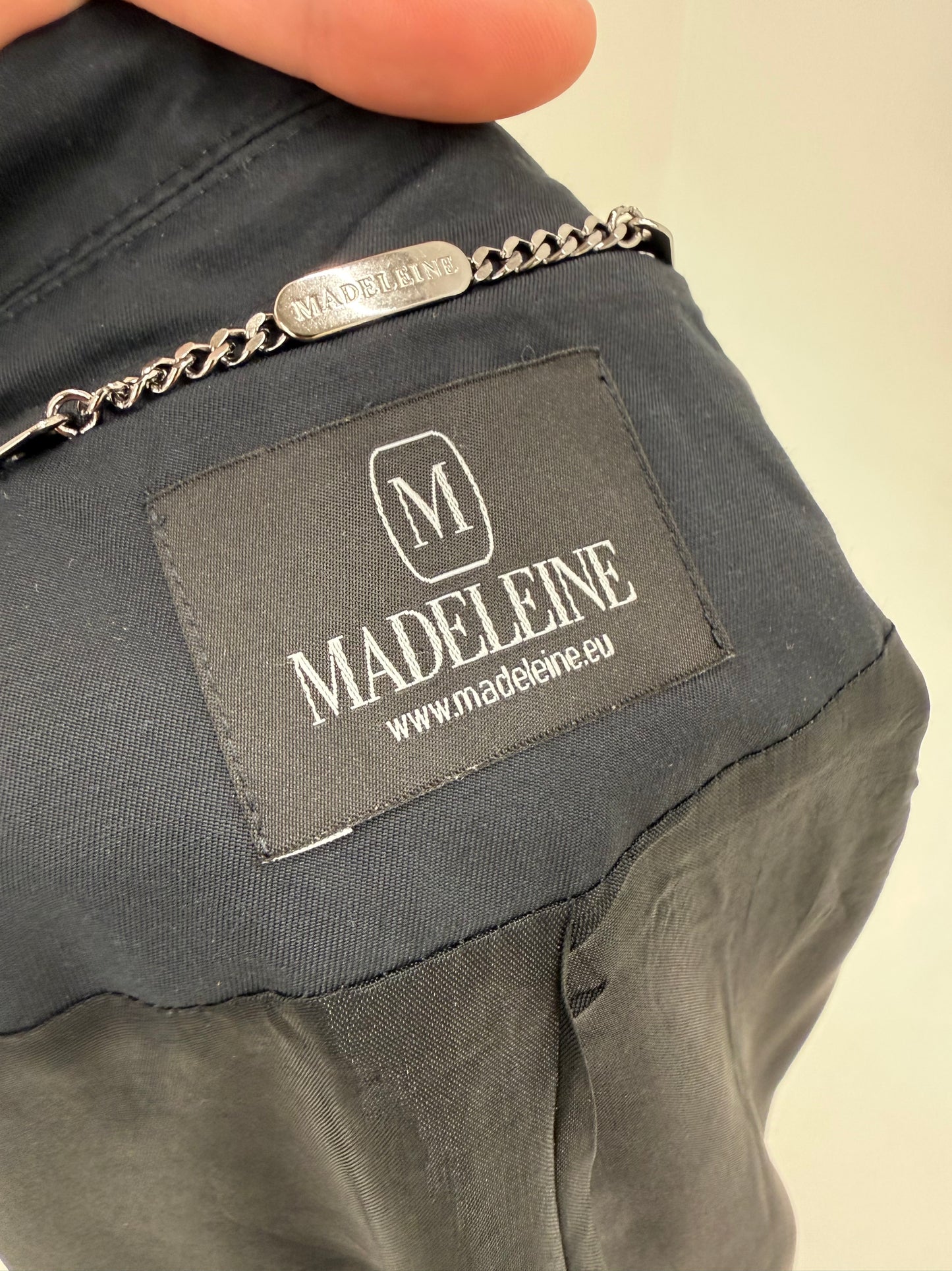 Trench de brand luxury Madeleine negru impermeabil