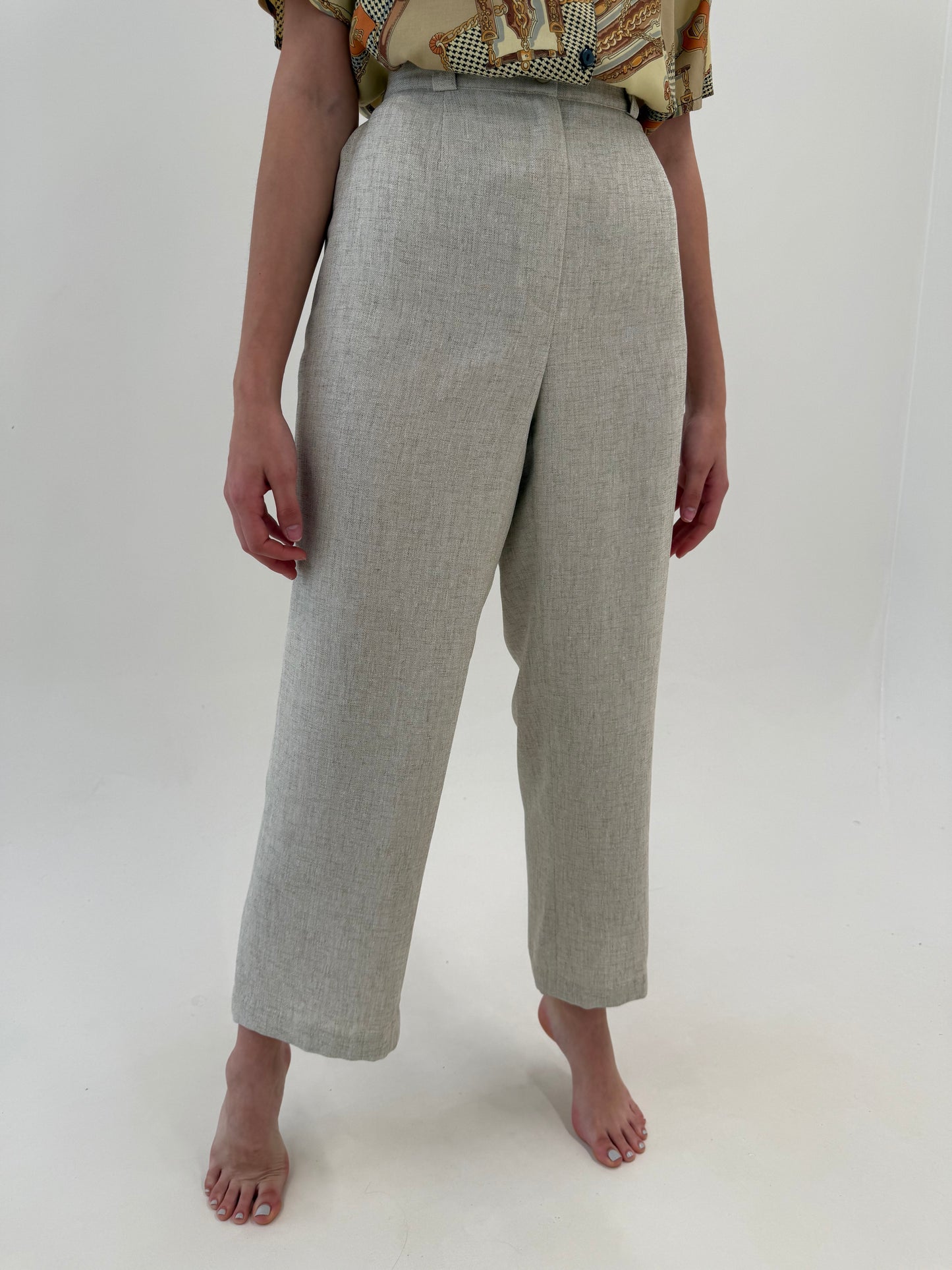 Pantaloni business din pânză vaporoasă sand nude