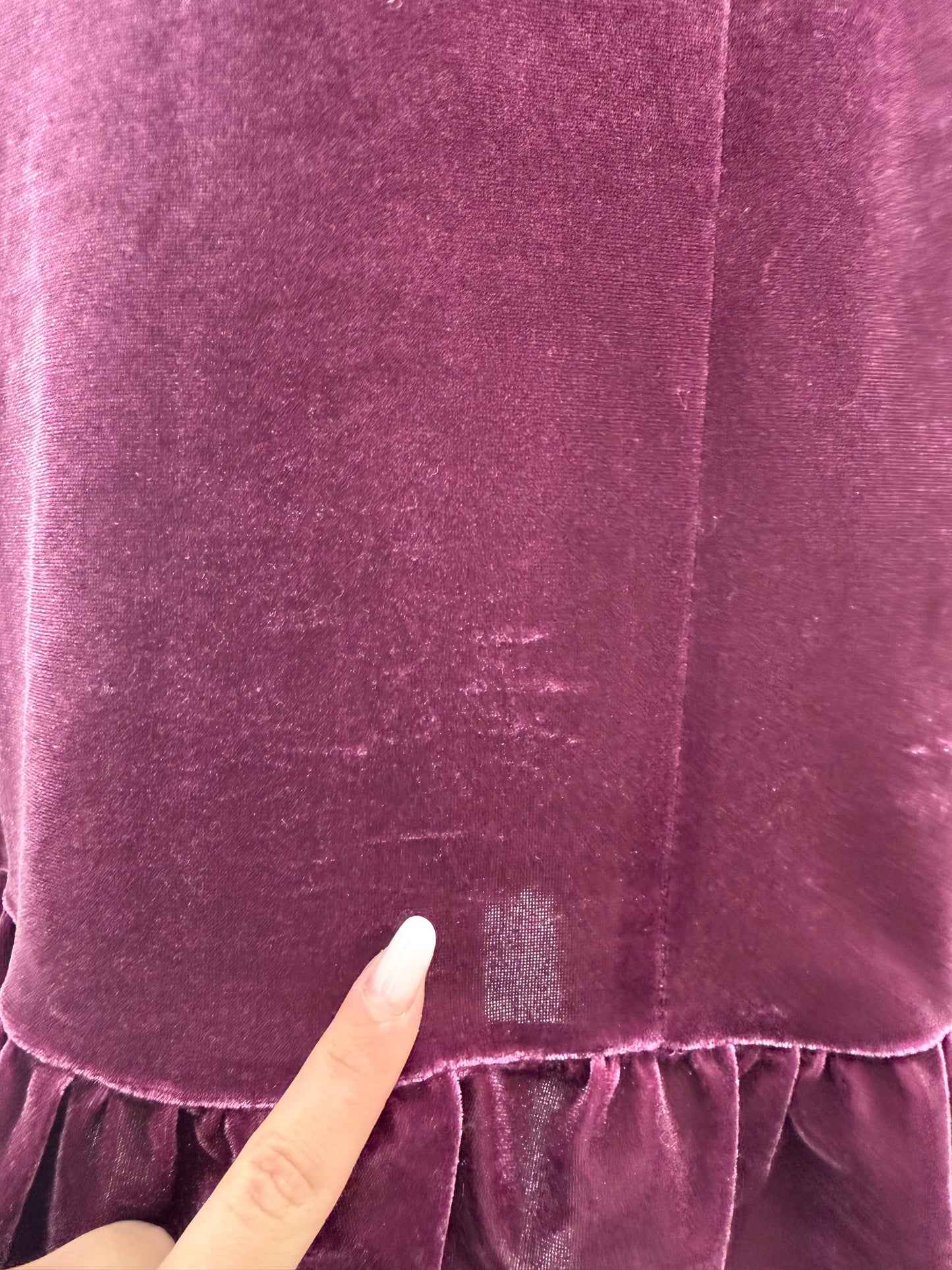 Rochie din catifea plum cu volane