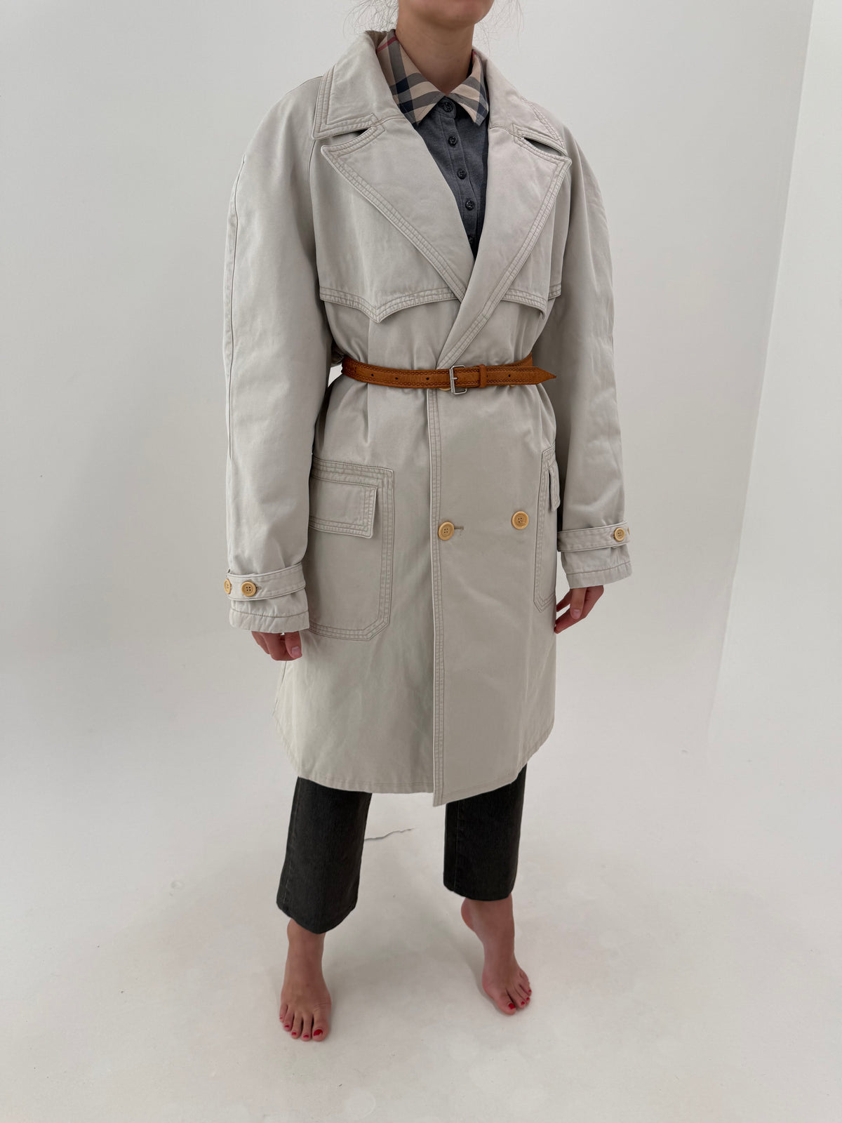 Trench Moschino tall din gabardină cu interior light padded light nude cu închidere dublă