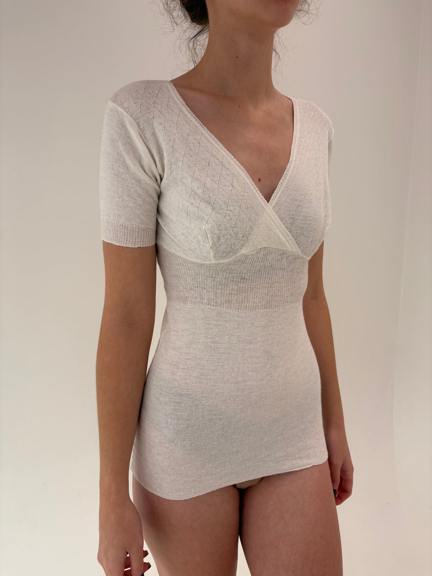 Top cambrat italian din lana extrafina irestringibila