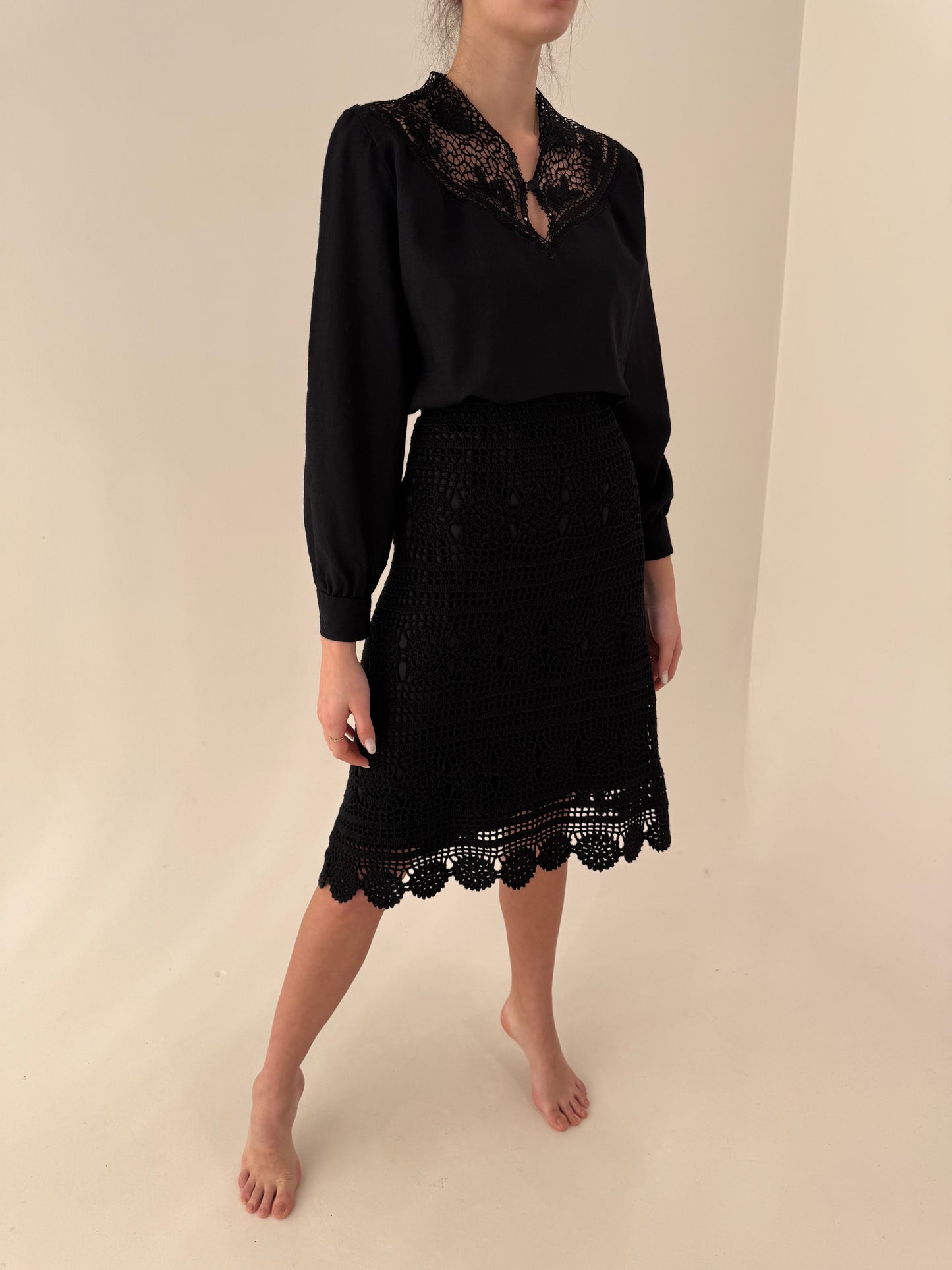 Fustă neagră din macrame lucrat manual în bie cu talie ultra înaltă elastică