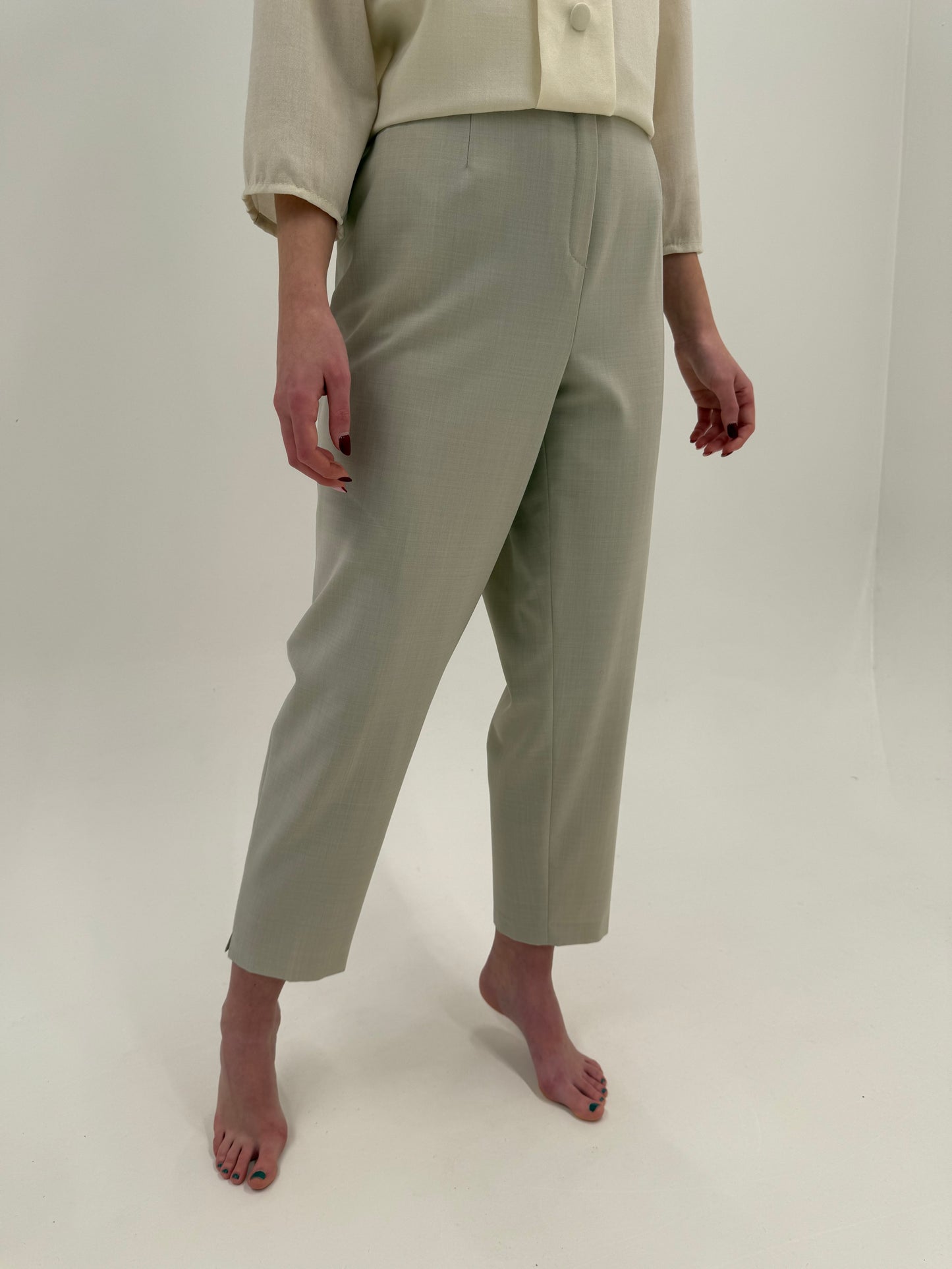 Pantaloni țigaretă light warm gray din lana extrafina cu talie ultra înaltă