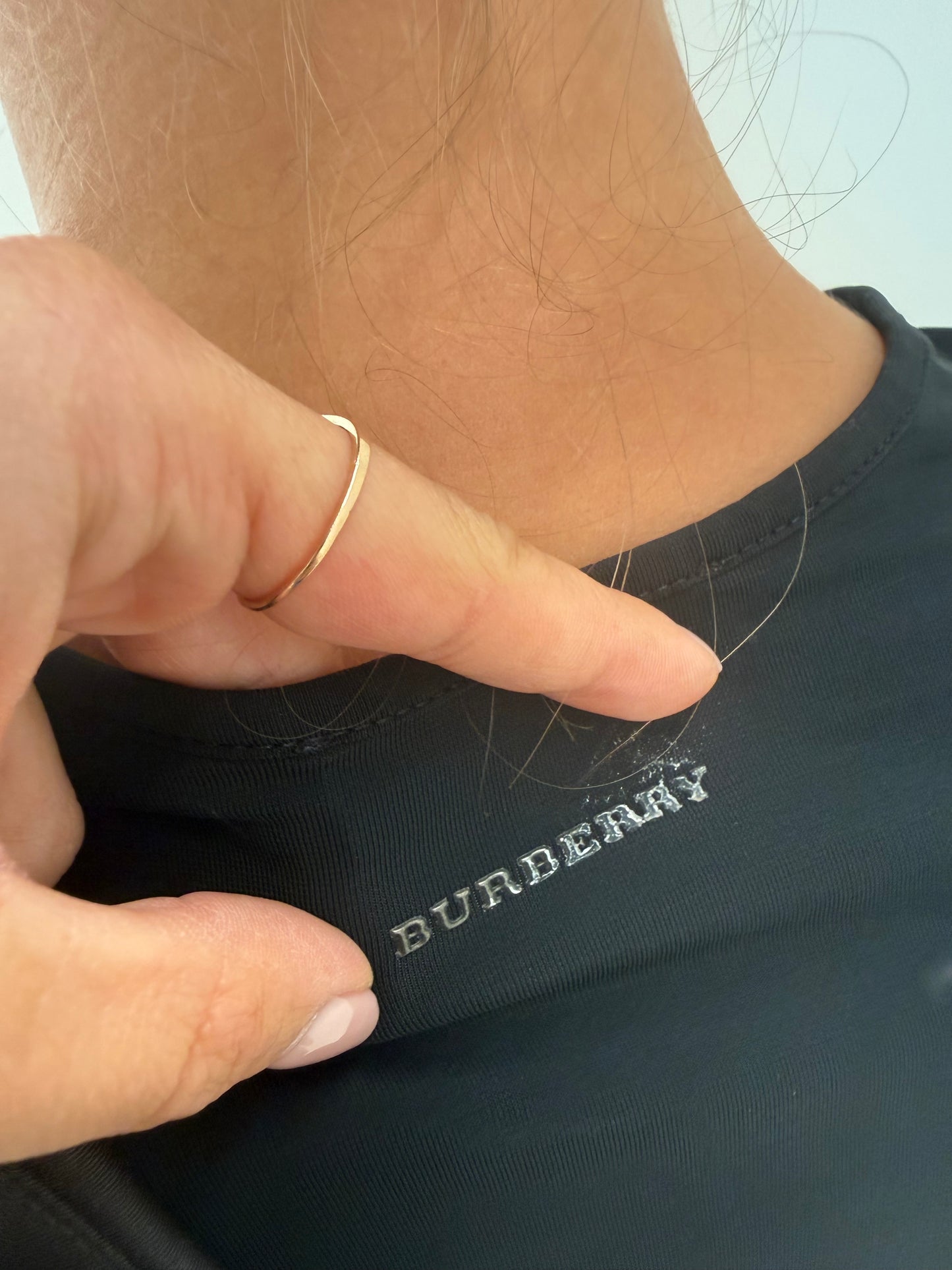Bluză Burberry neagră din jerse fin în croi drapat