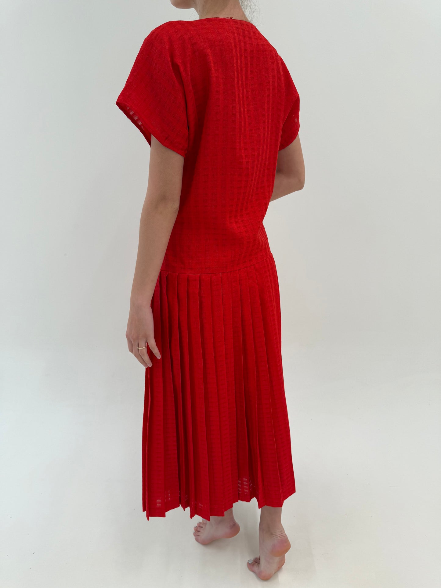 Rochie vintage maxi cherry red din pânză excepțională cu textură geometrică