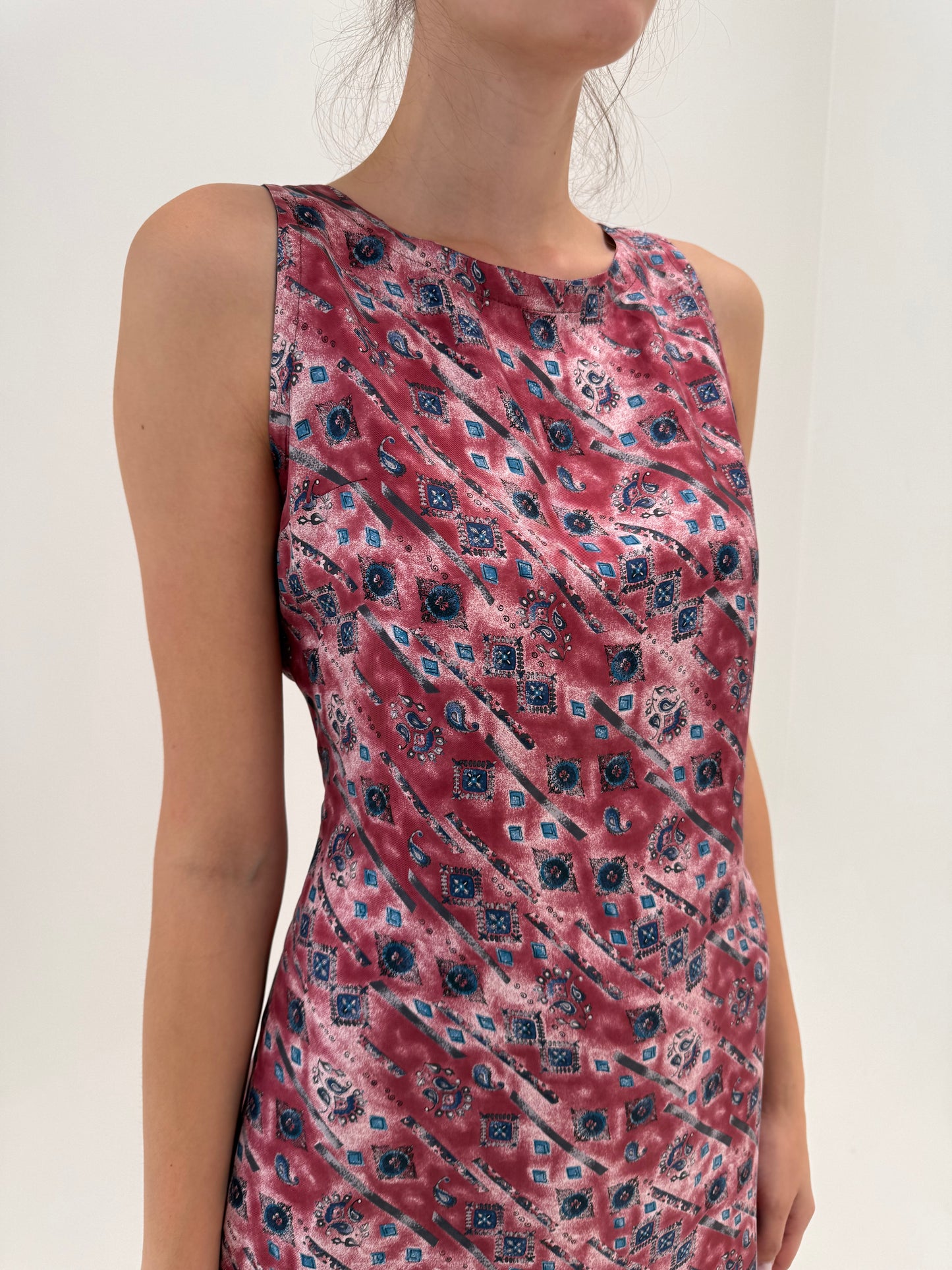 Rochie din mătase naturală în culori superbe powder Pink cu burgundy