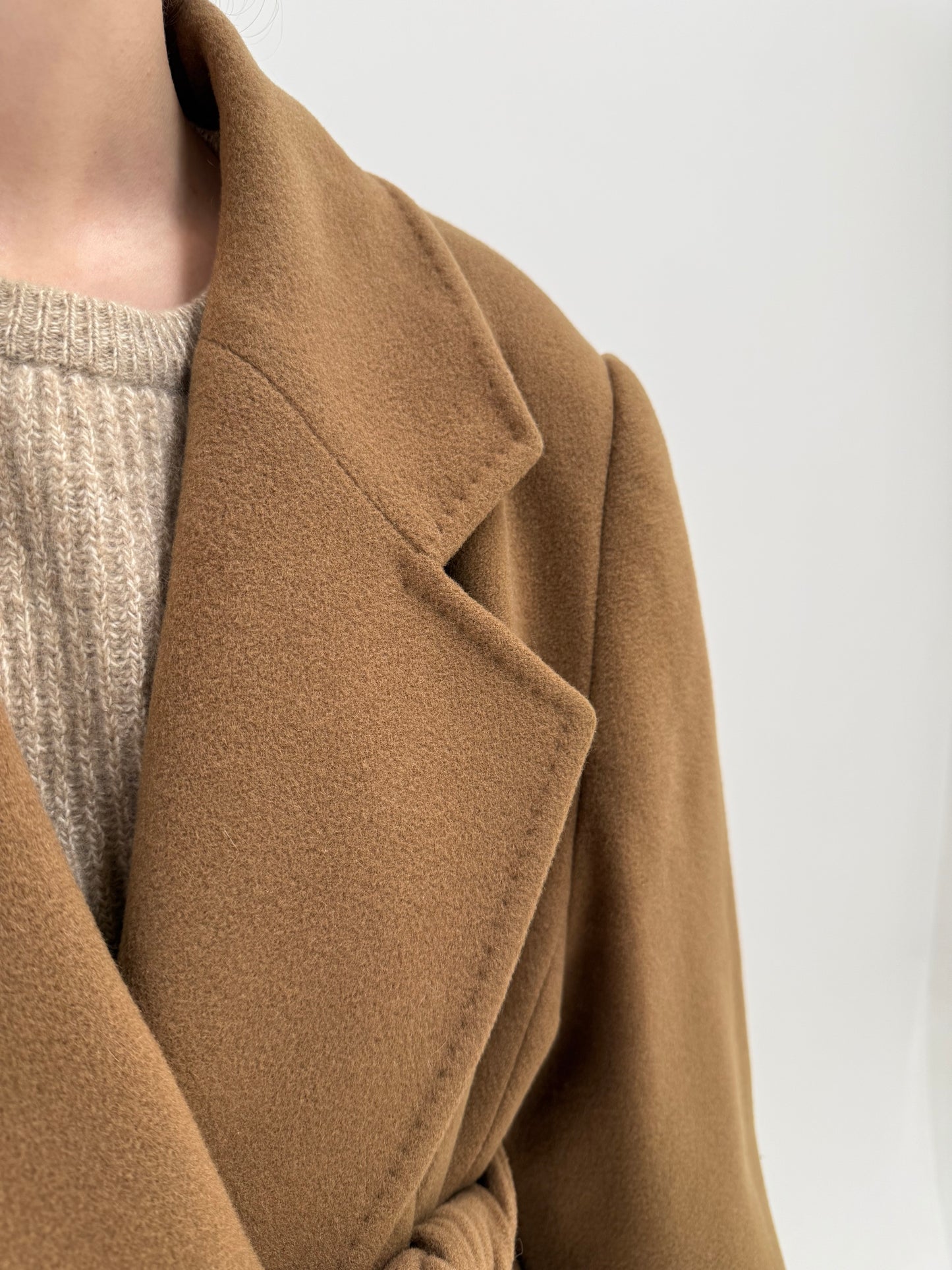 Palton plus size luxury italian camel cu cordon din lana extrafina