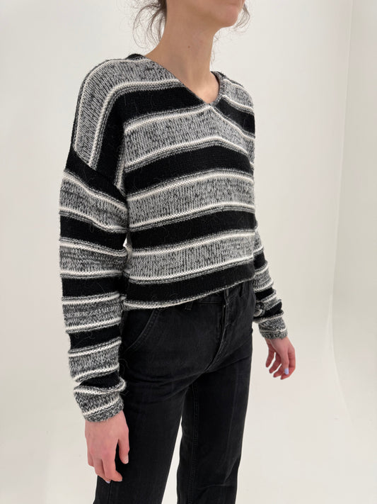 Pulover vintage Versace în croi lejer din lana extrafina texturată