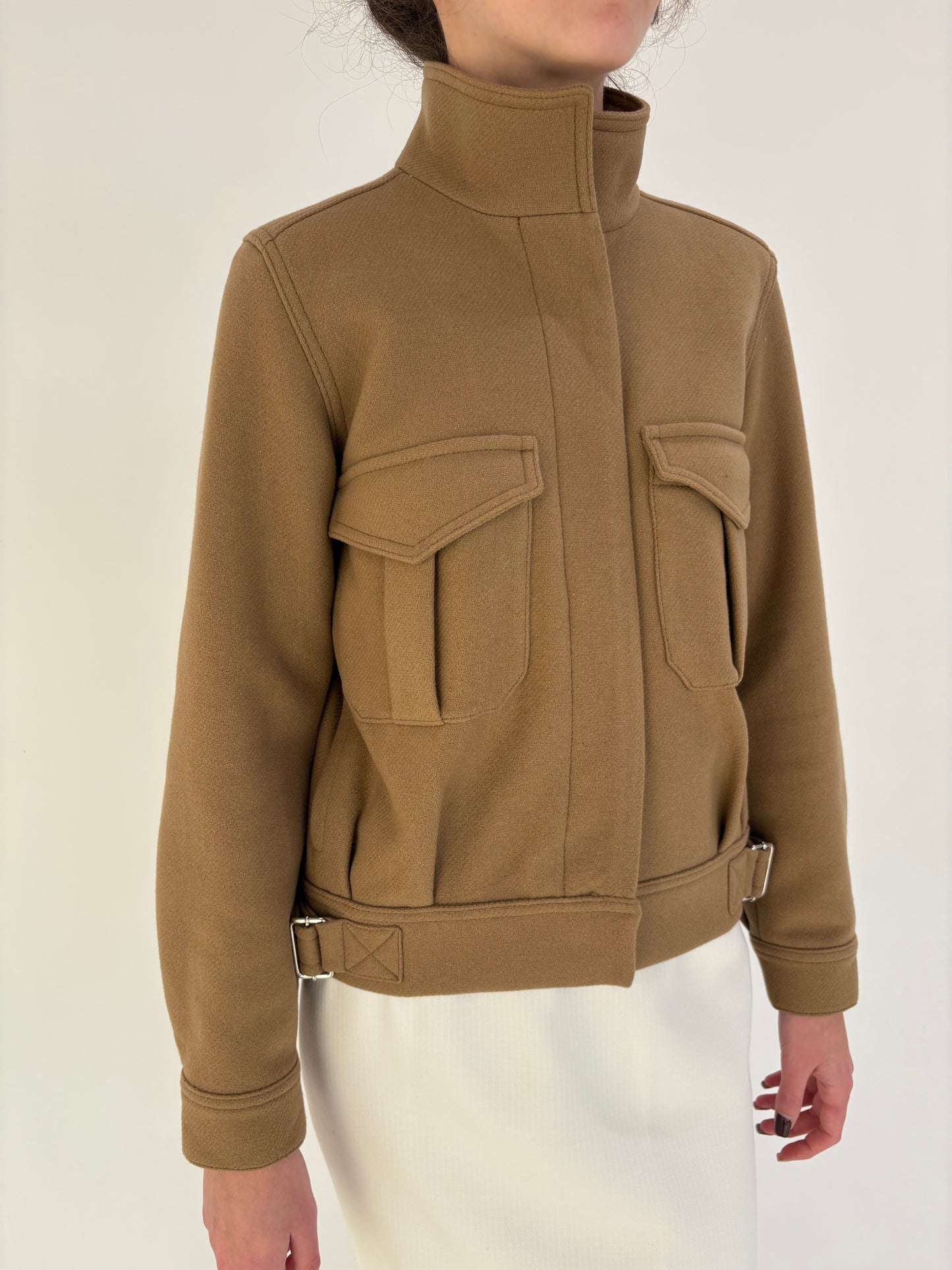 Jacheta camel de brand super premium in croi modern din lana