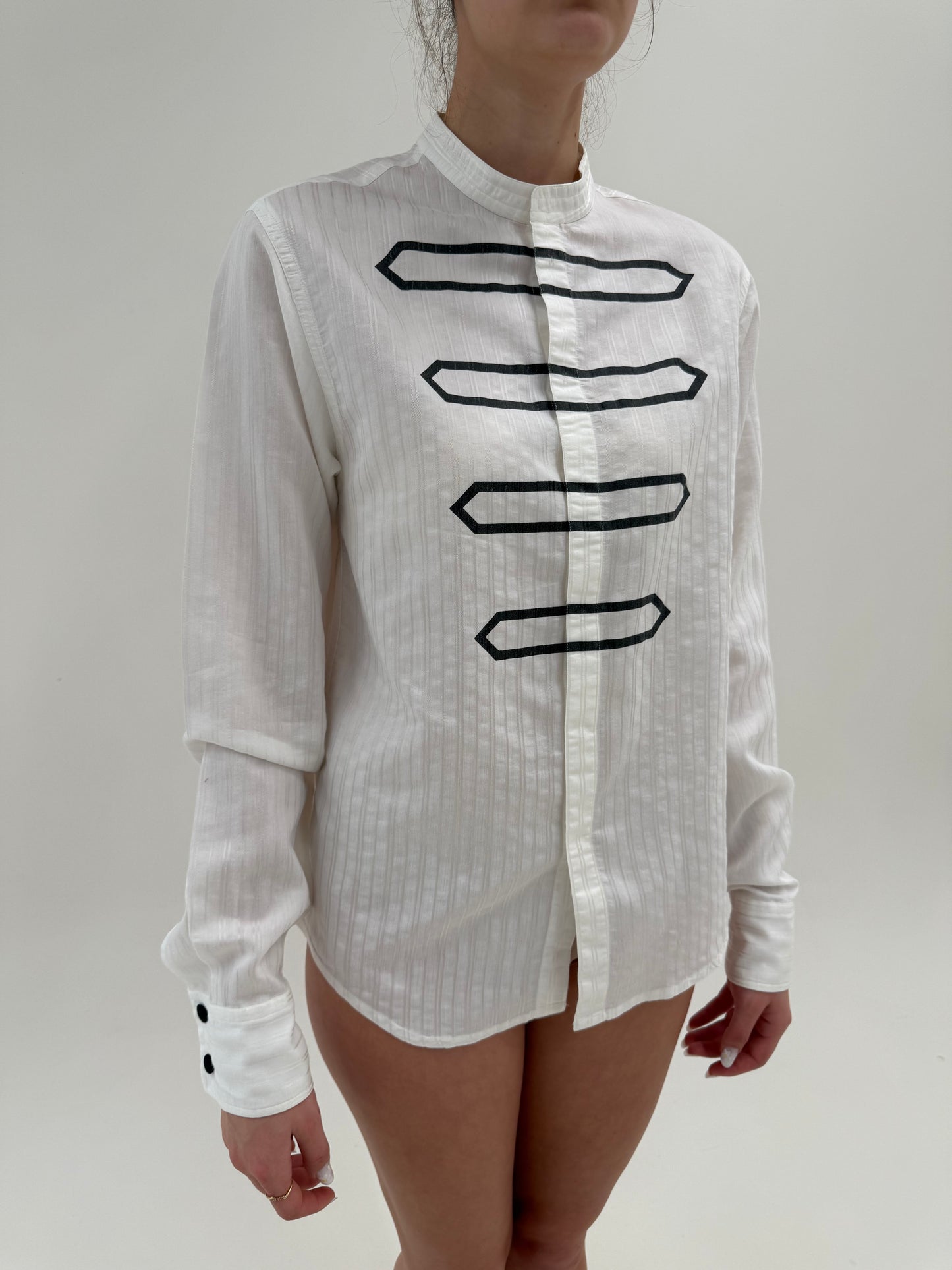 Cămașa Armani tall cu influențe soft army din poplin excepțional