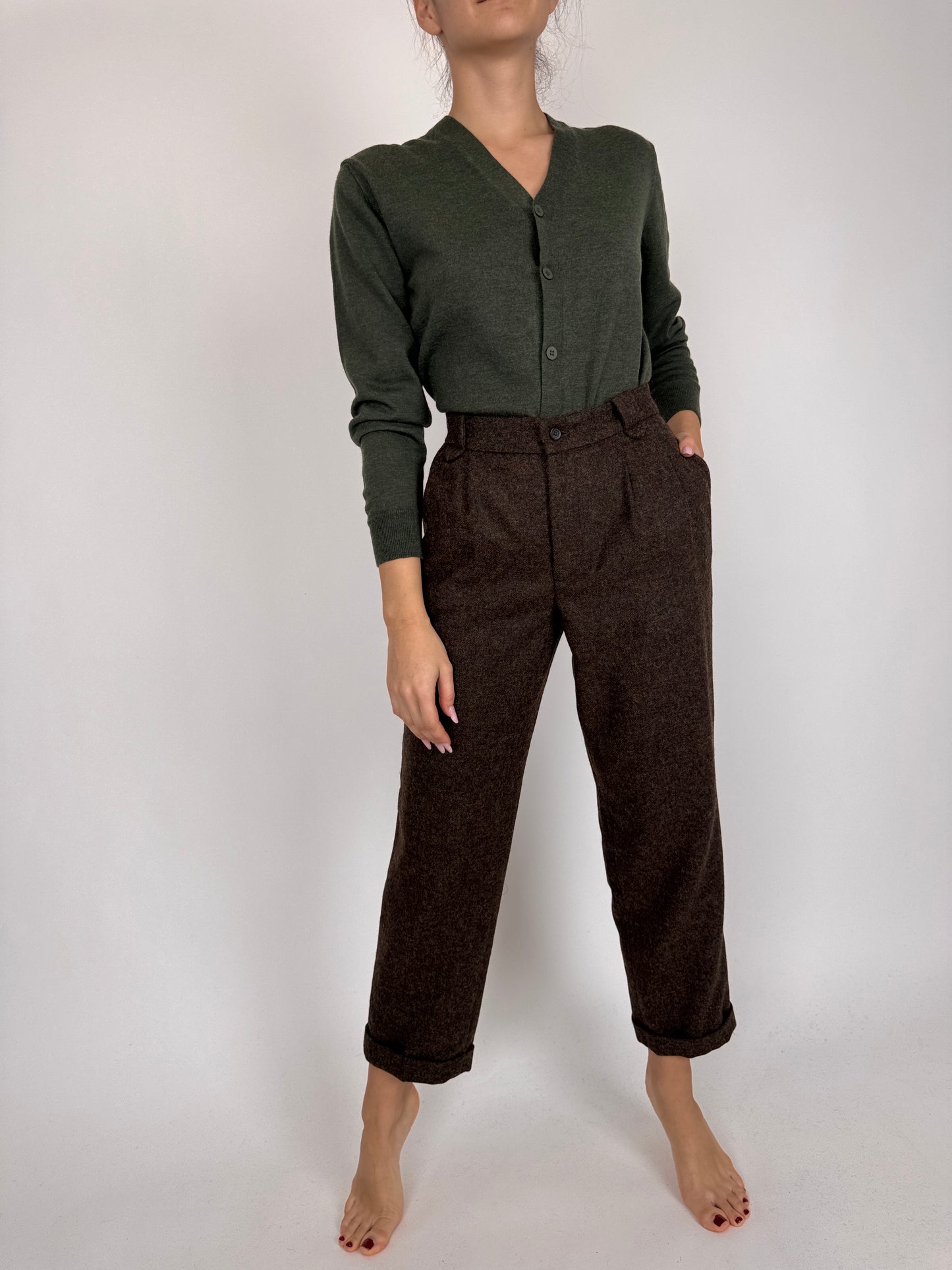 Pantaloni din lana groasă coffee brown cu pense