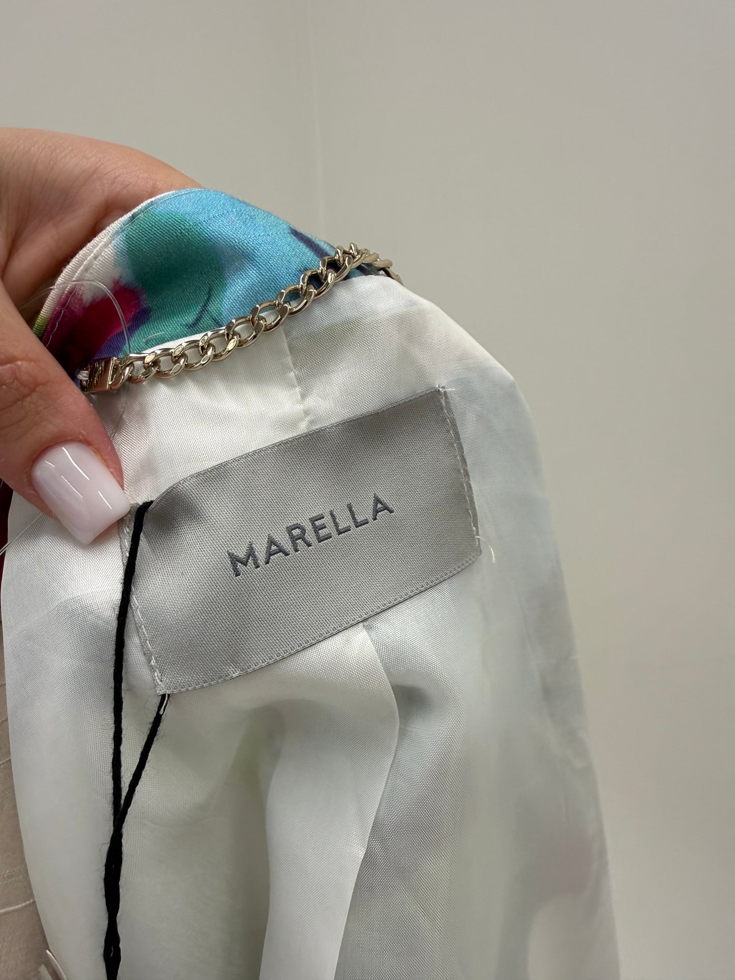 Set nou cu eticheta Marella by Max Mara în croi minimalist atemporal