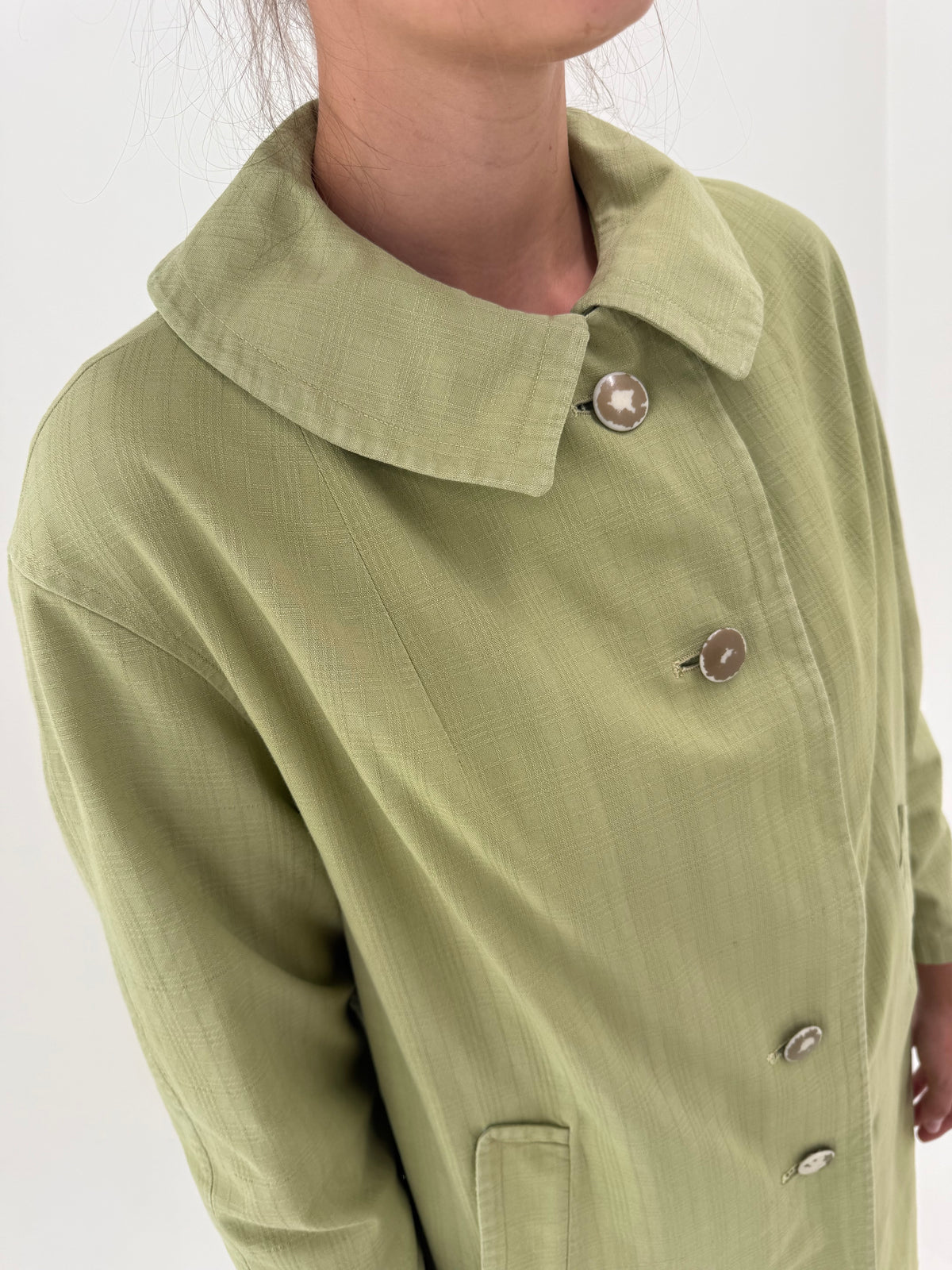 Pardesiu vintage dusty pistachio green din bumbac gros în croi de ani 60