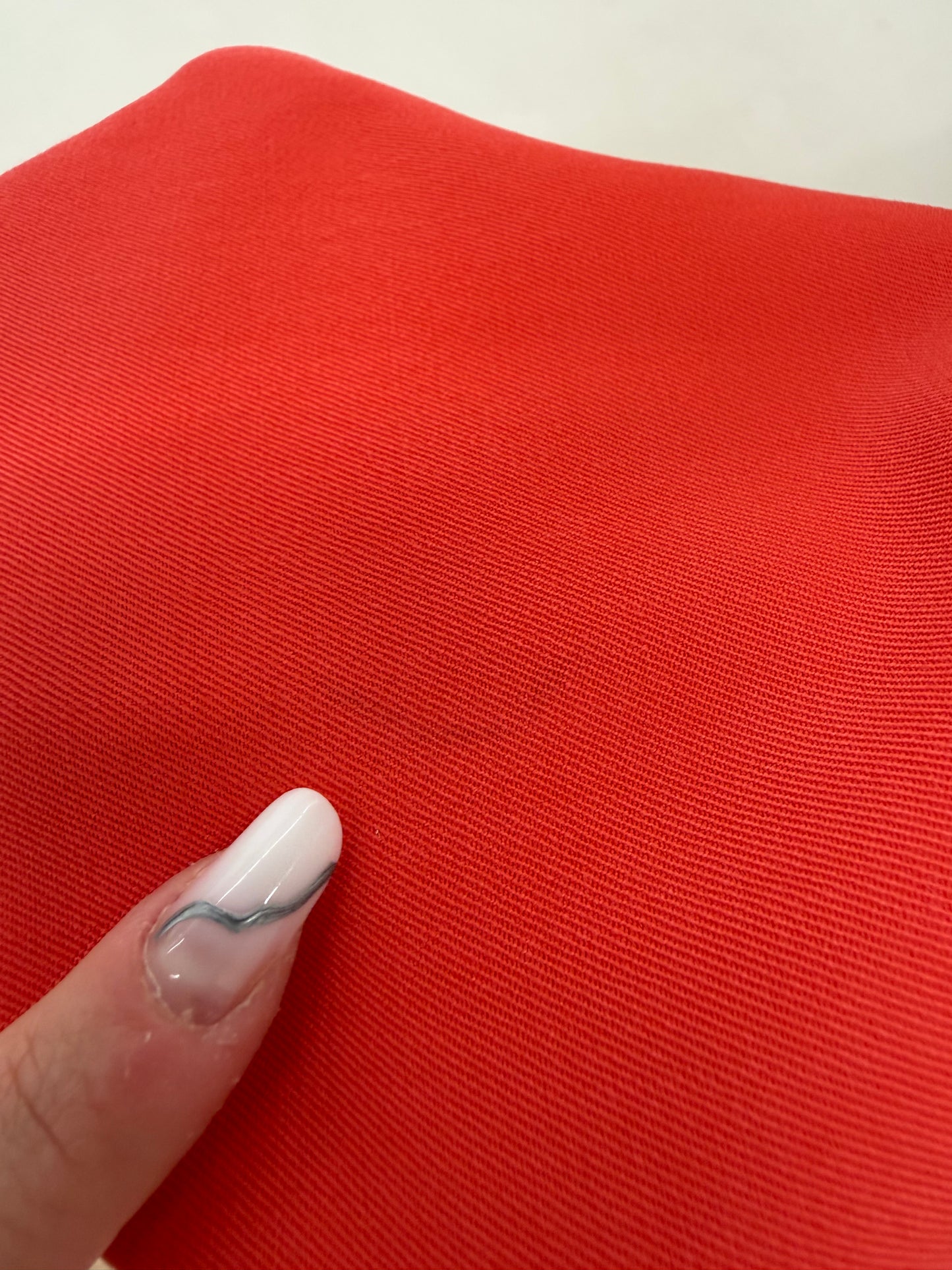 Fustă Escada coral red cu talie ultra marcată extrem de înaltă și buzunare