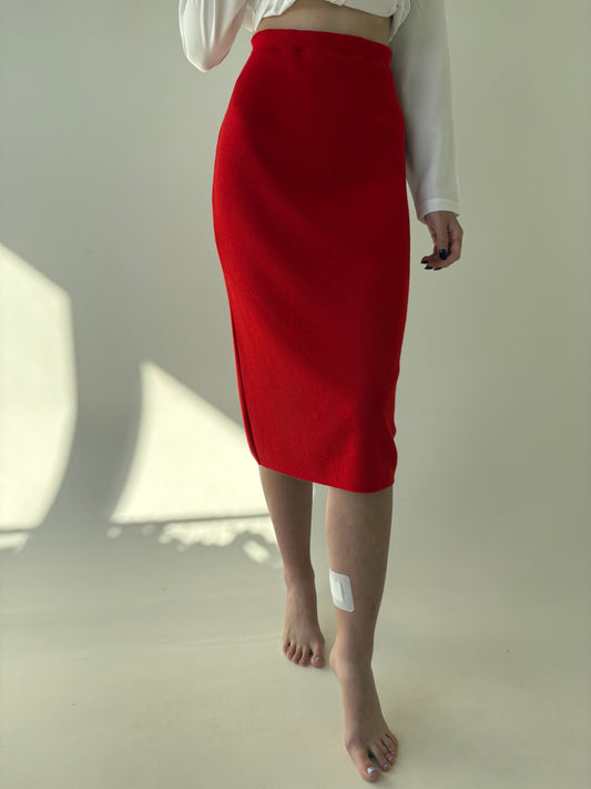 Fustă cherry red din tricot de lana extrafina