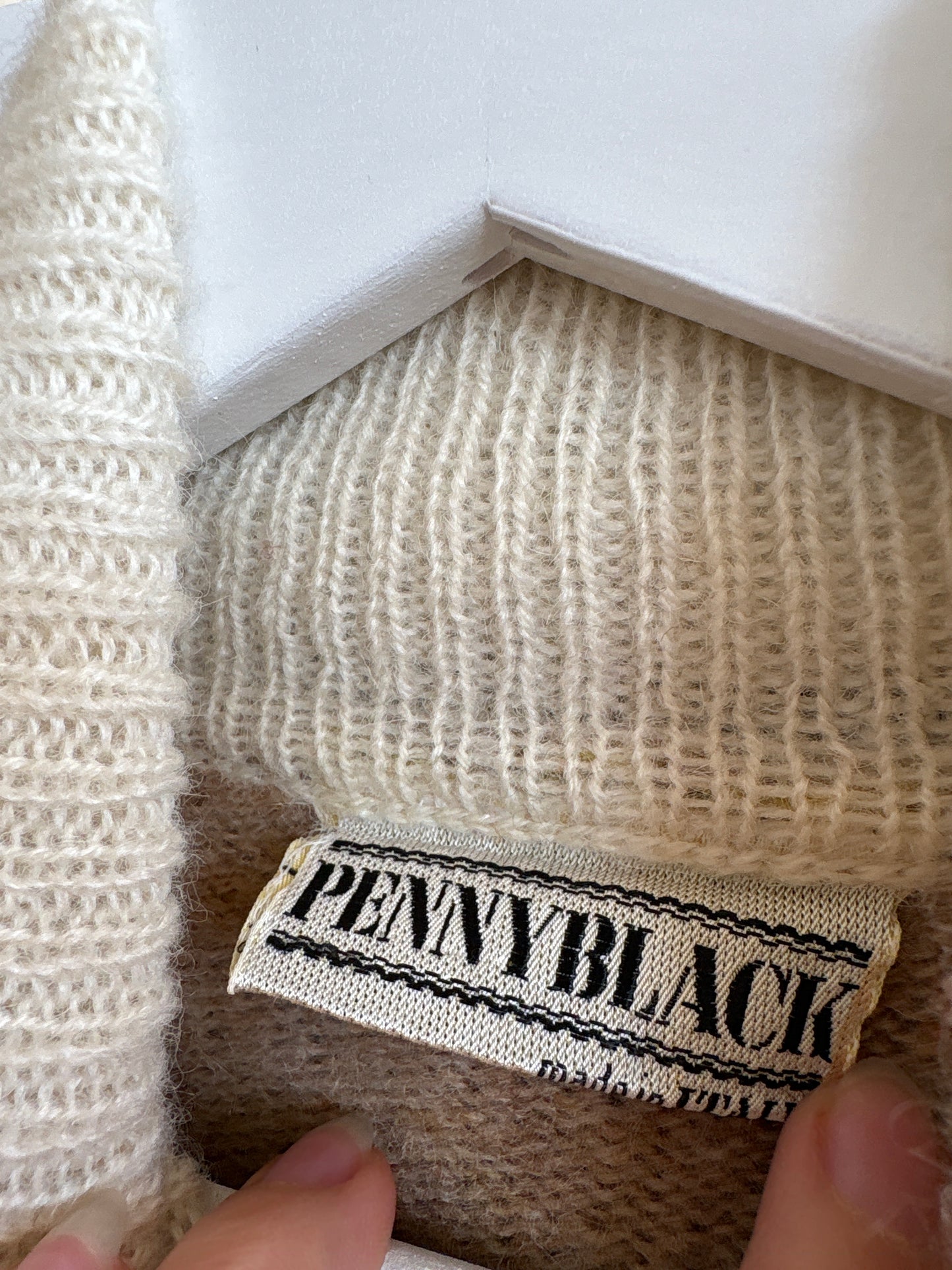 Maleta vintage din gama Max Mara din lana groasă Shetland