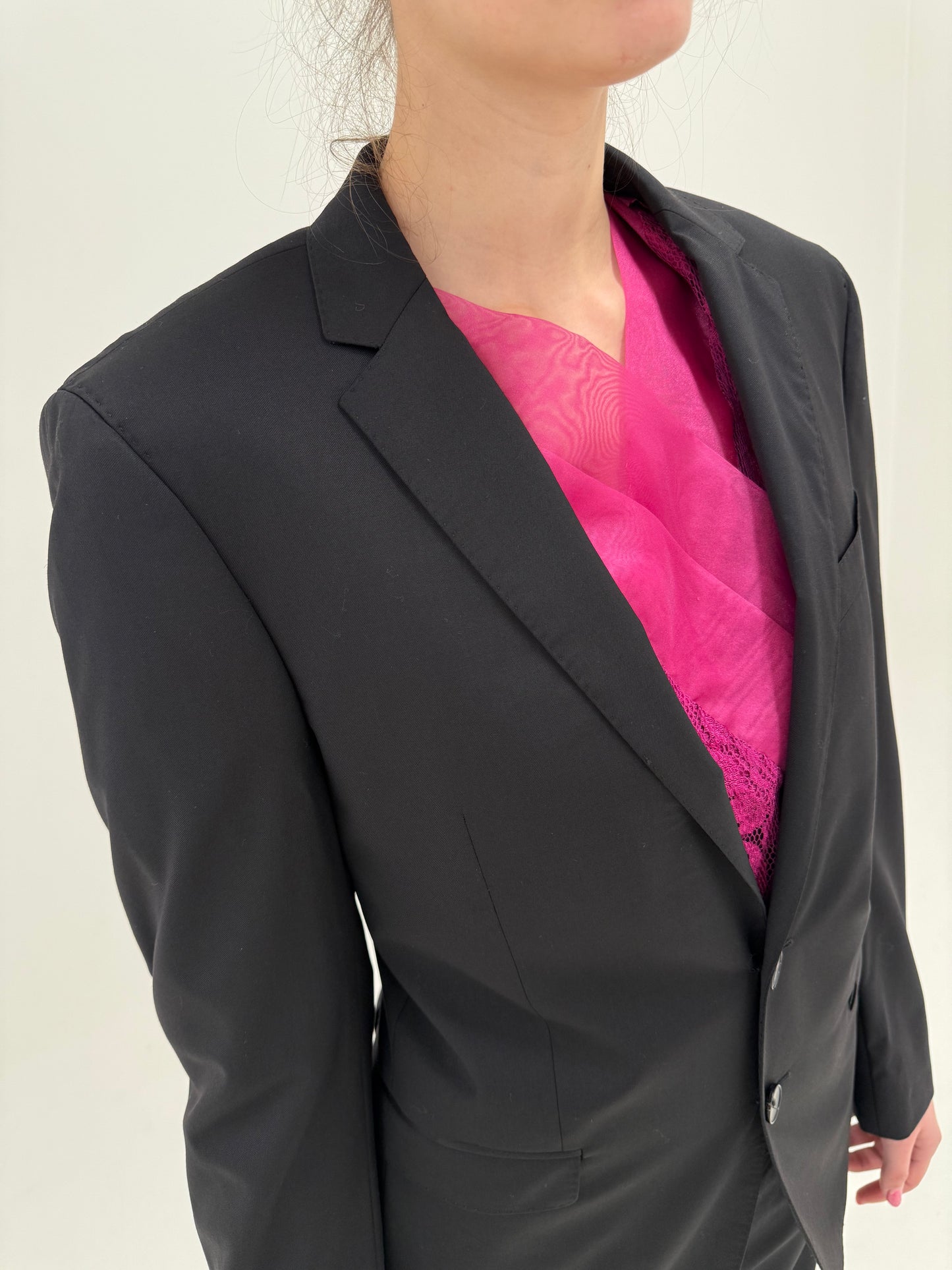 Sacou negru Hugo Boss din stofita ultra luxury super 120 de sezon cald sau seara